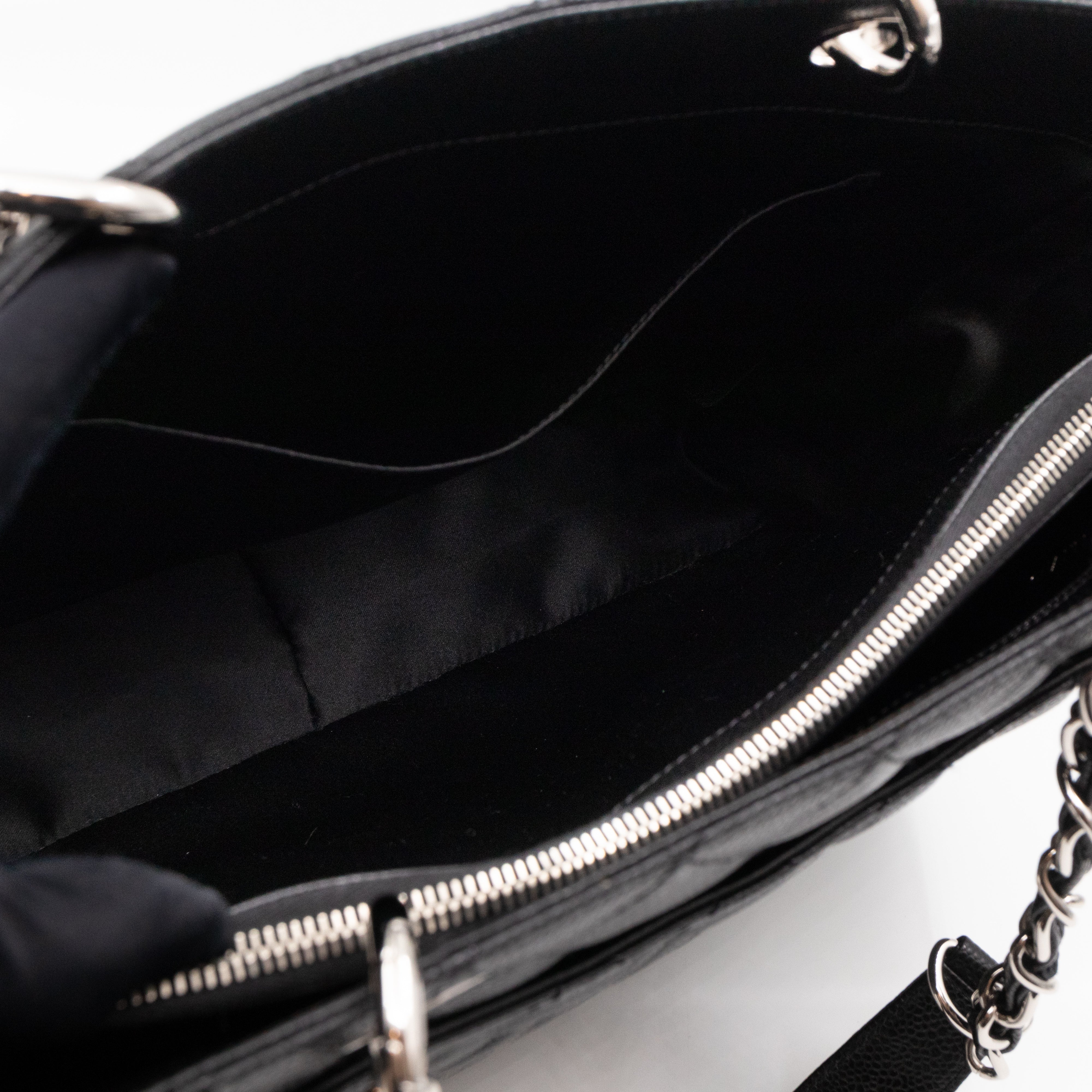 GST Grand Shopping Tote Black Caviar Silver