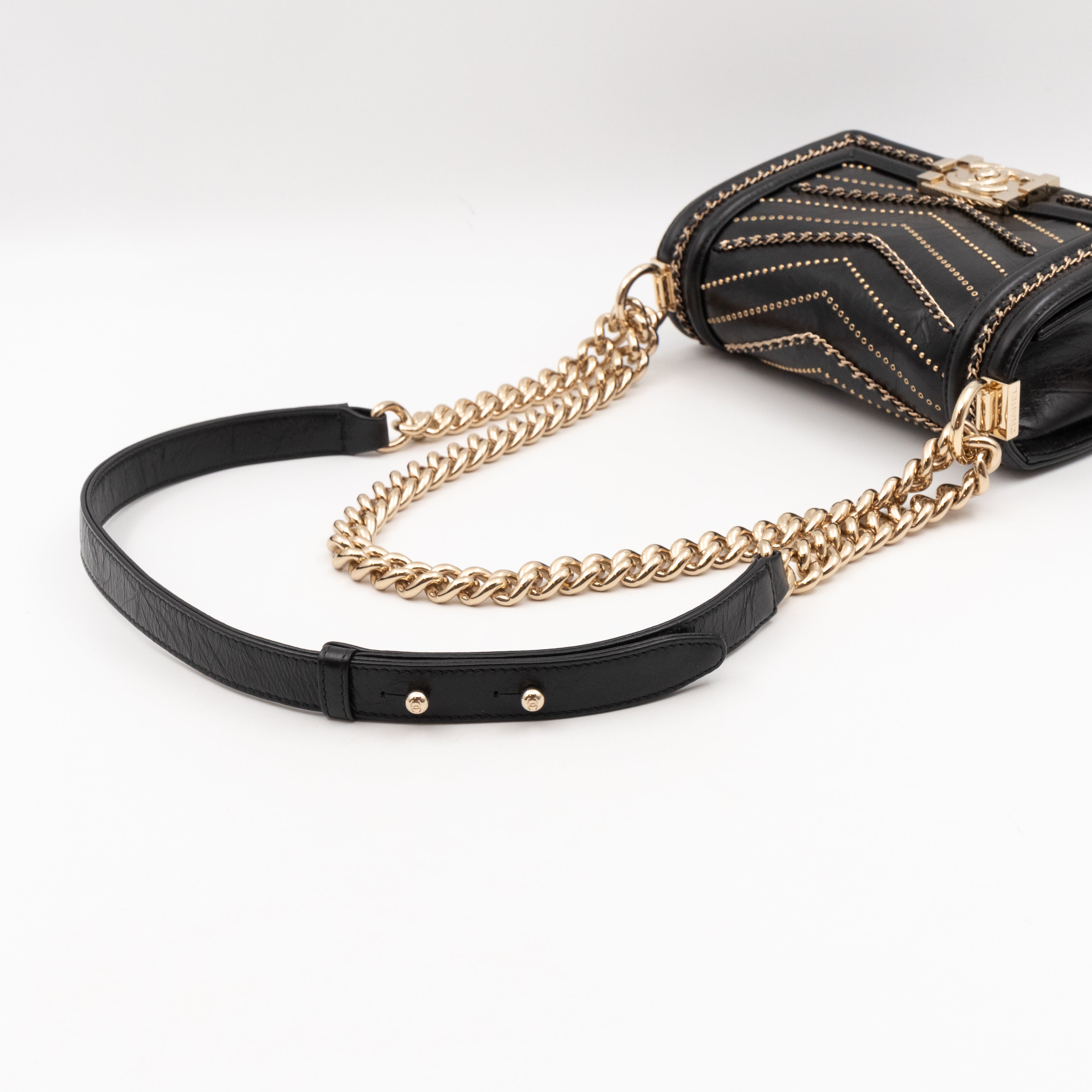 Boy Bag Small Chevron Chains Black Crumpled Calfskin