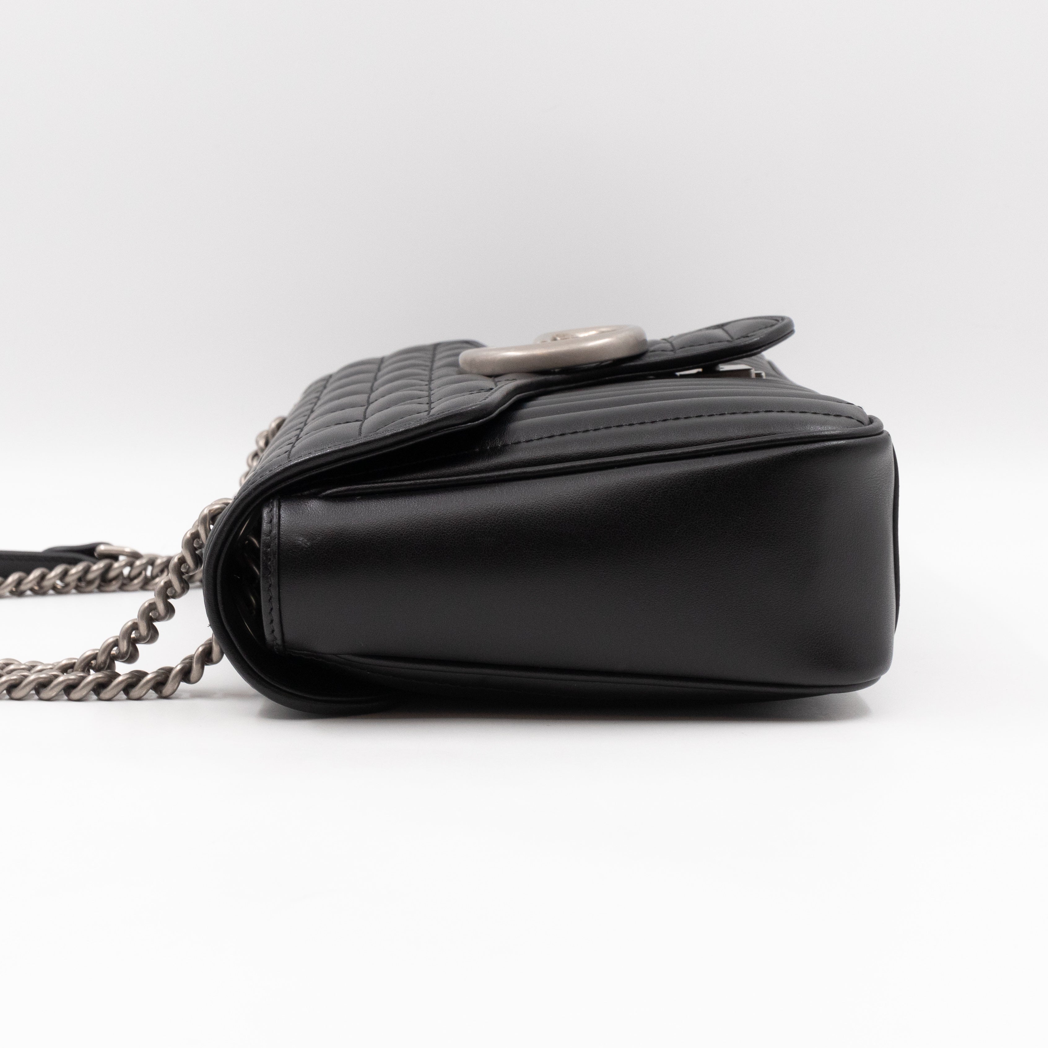 GG Marmont Flap Bag Medium Black Leather