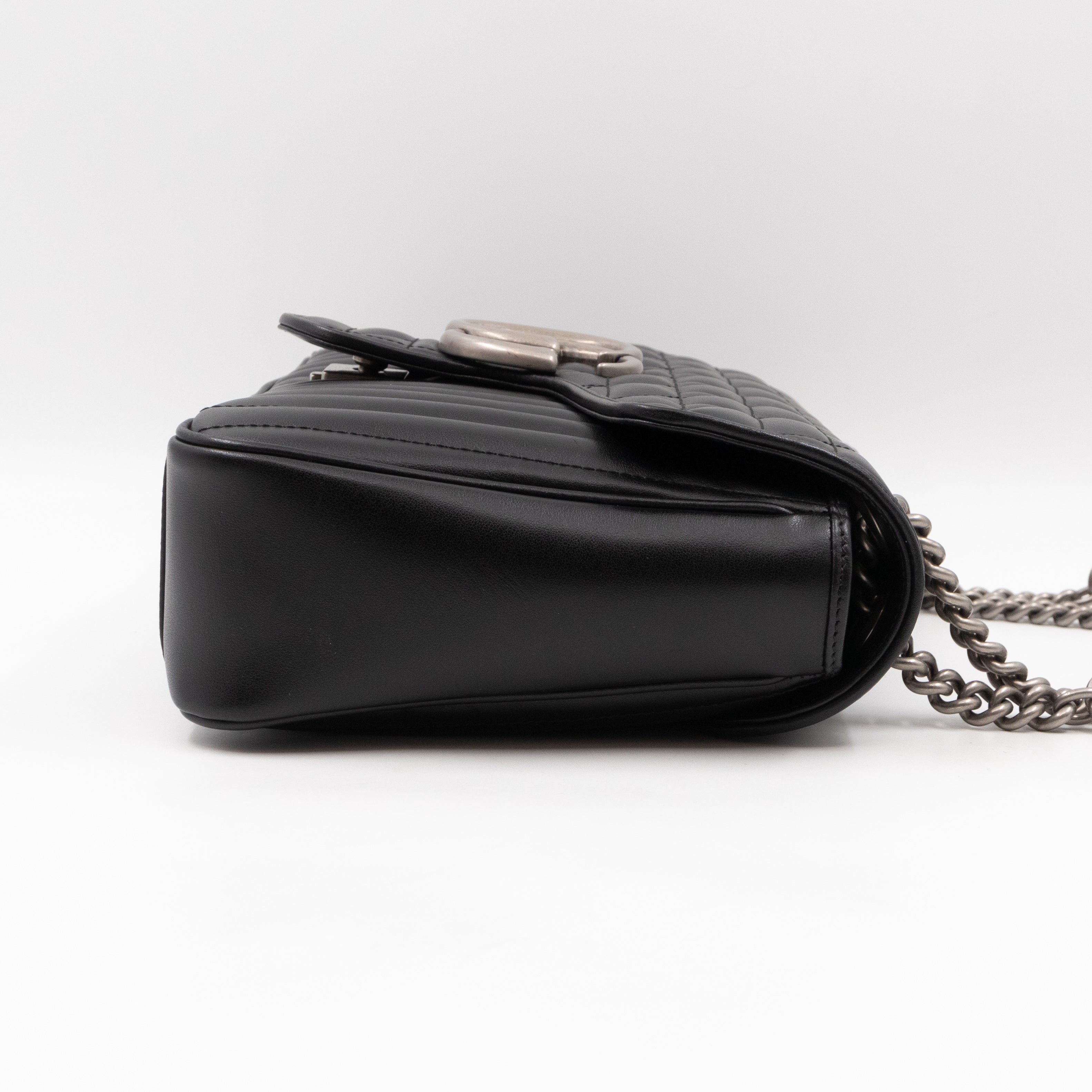 GG Marmont Flap Bag Medium Black Leather