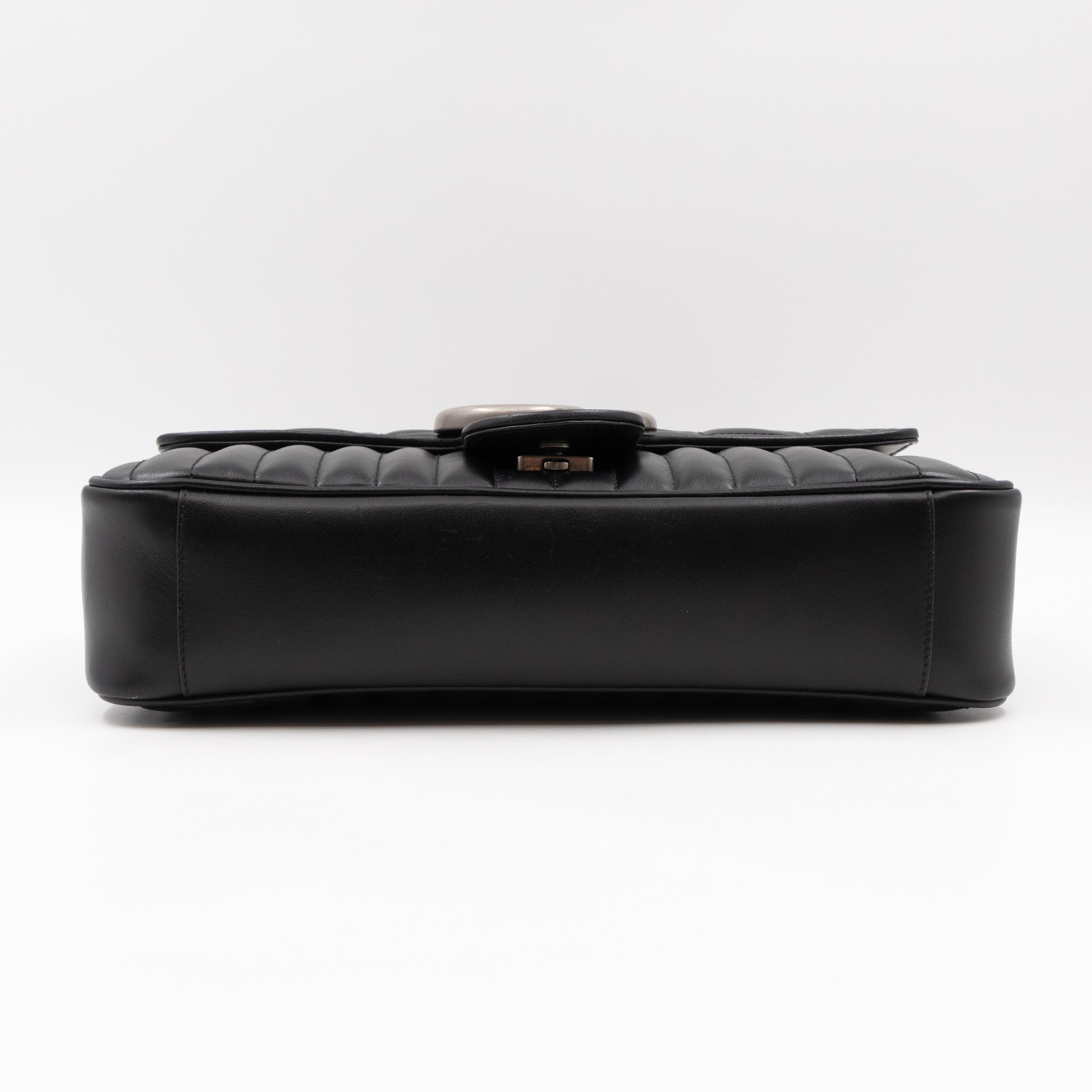 GG Marmont Flap Bag Medium Black Leather