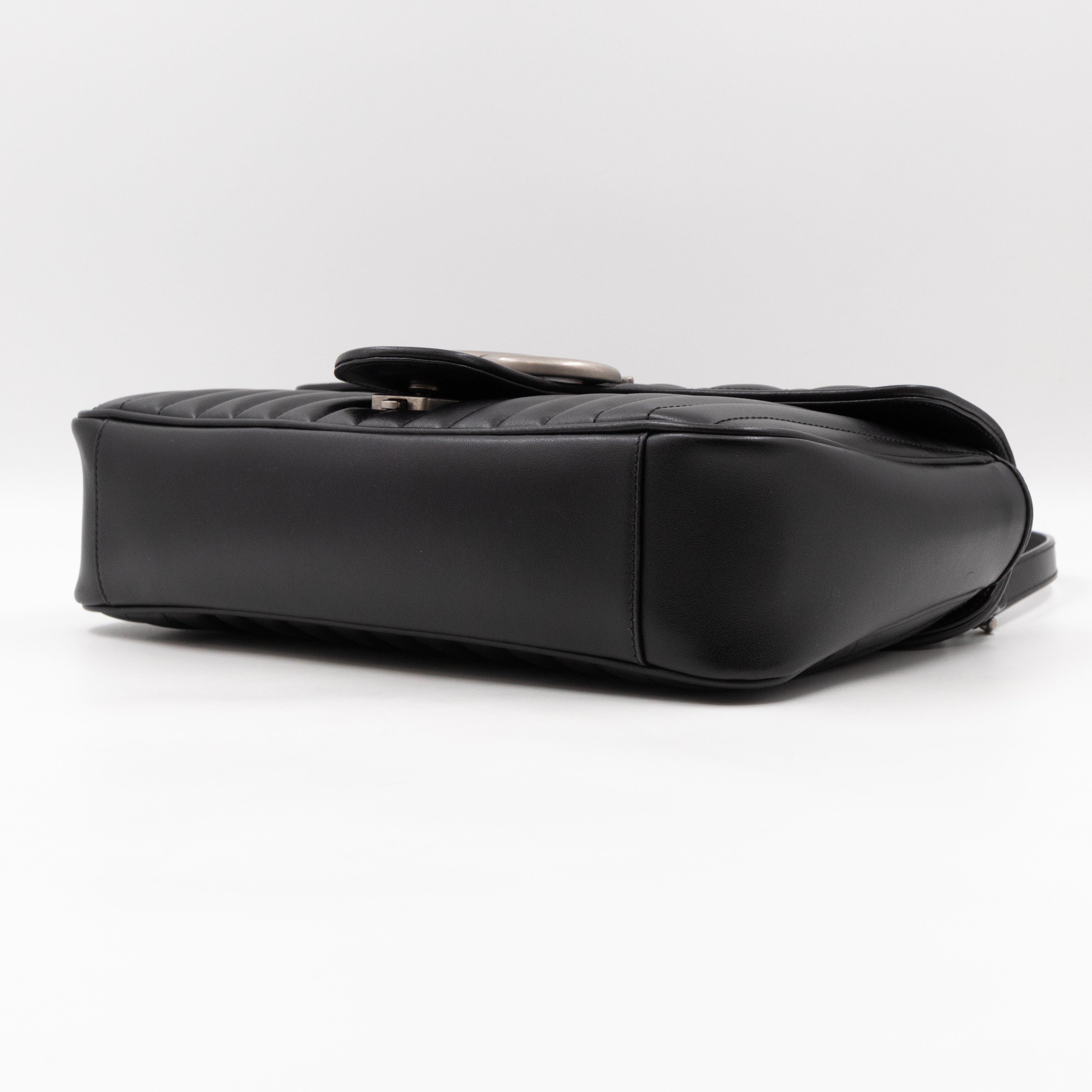 GG Marmont Flap Bag Medium Black Leather