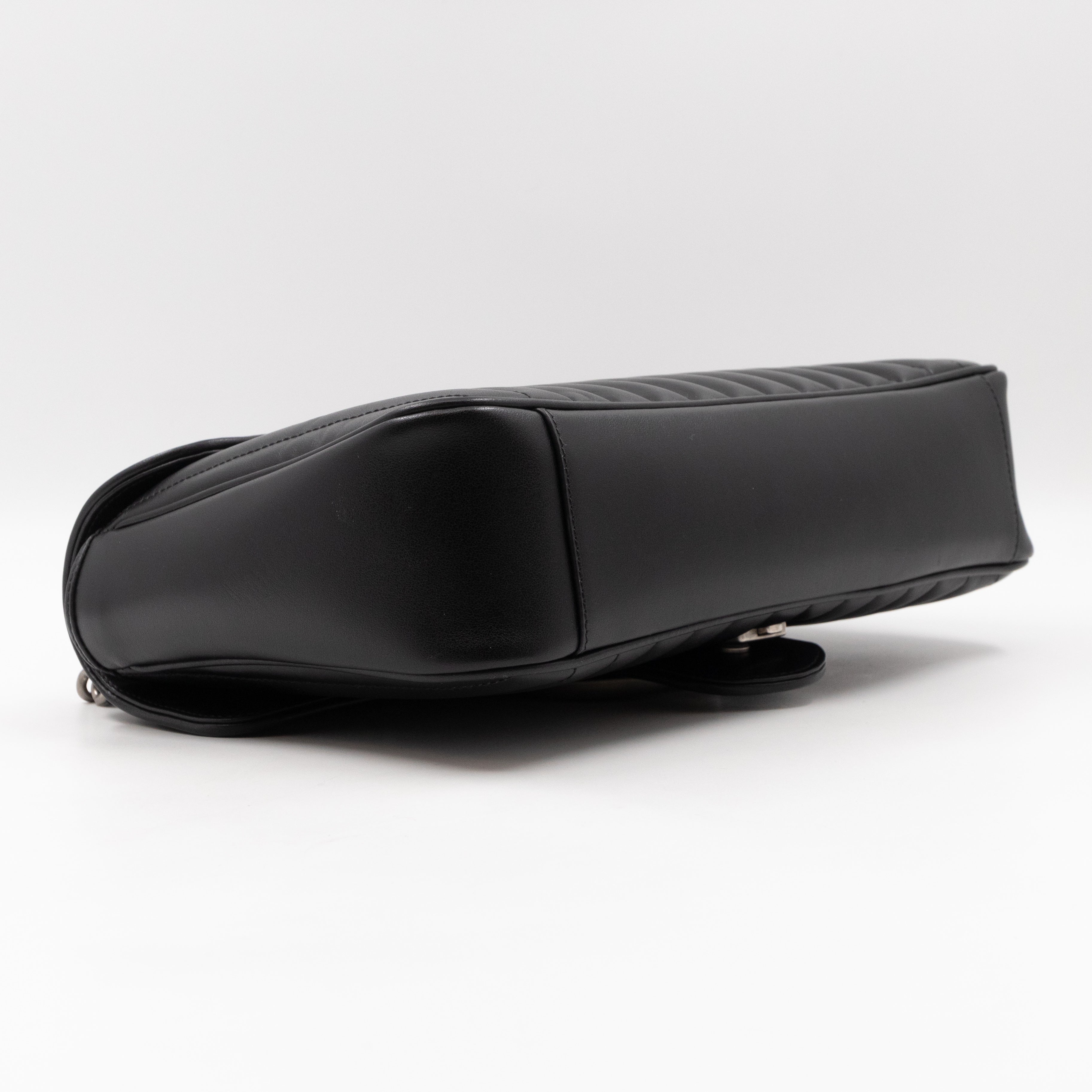 GG Marmont Flap Bag Medium Black Leather