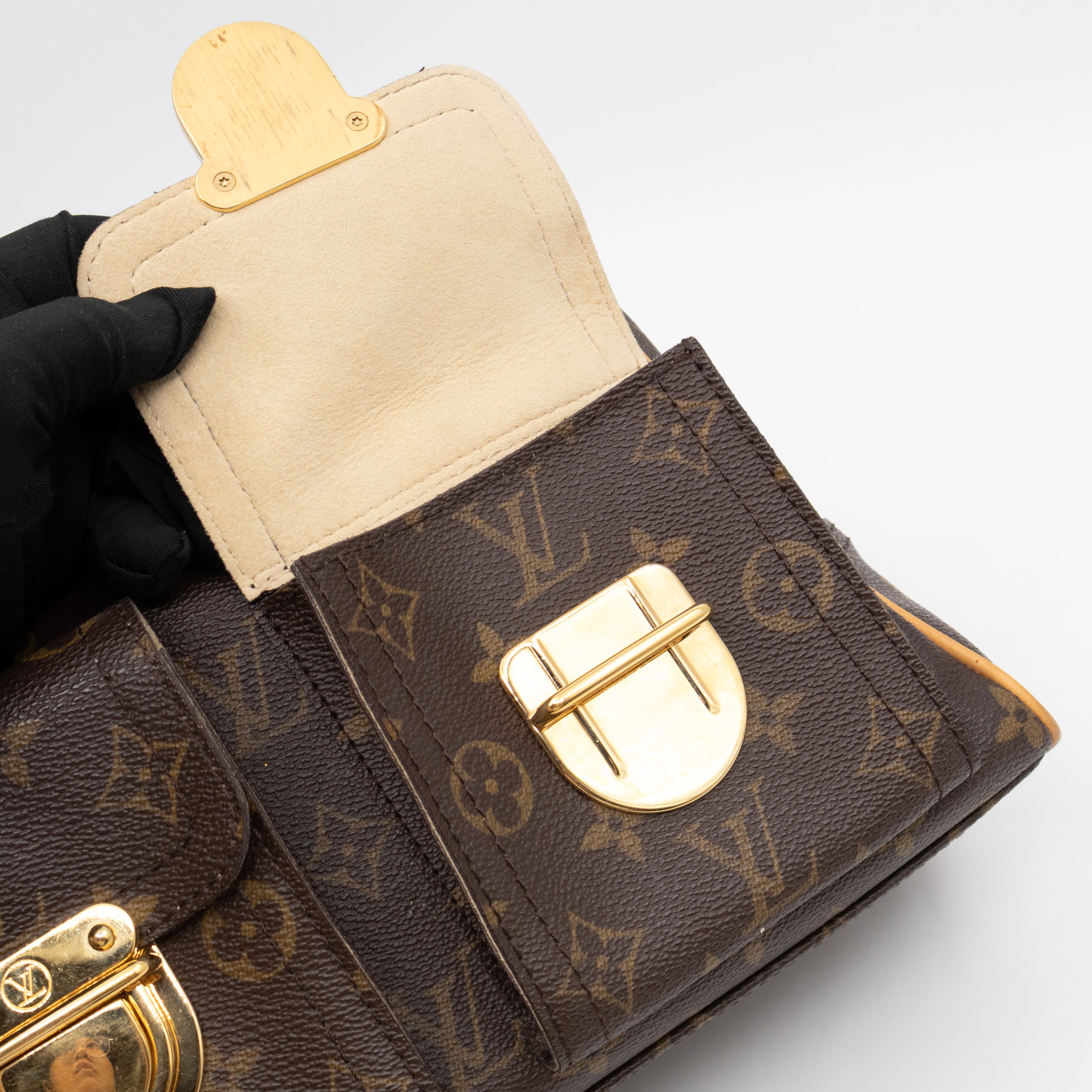 Manhattan PM Monogram