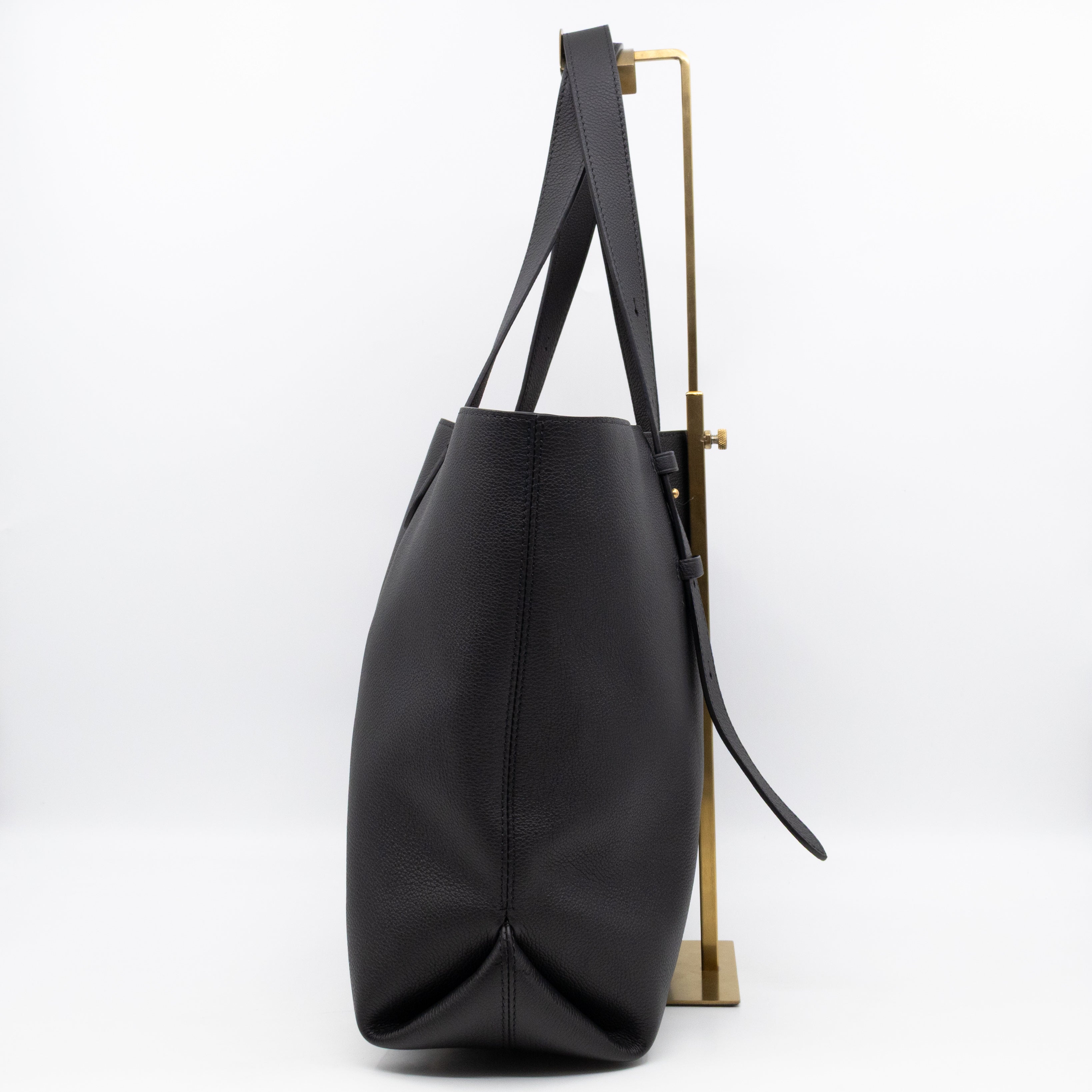 Low Key Cabas MM Black Leather