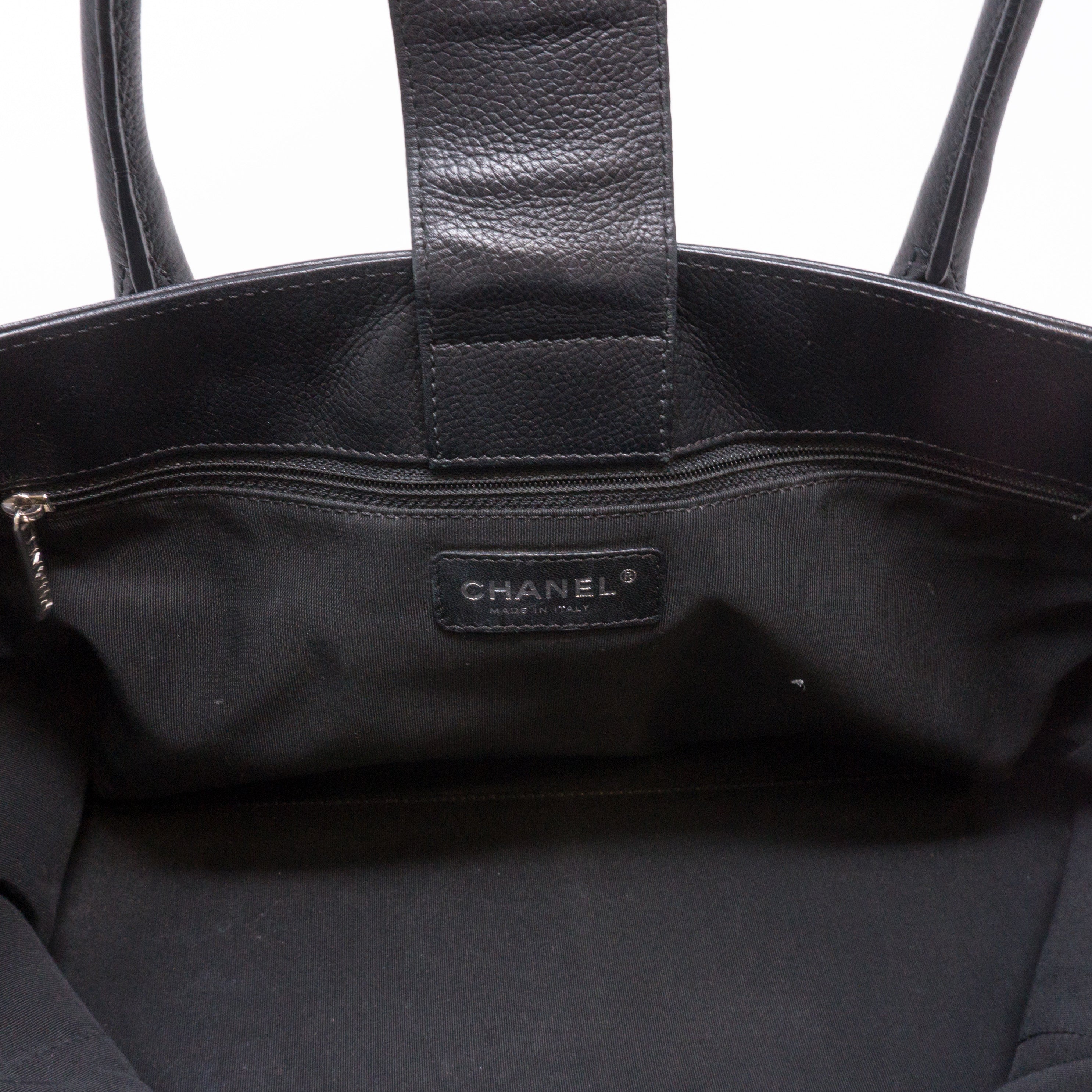 Executive Cerf Black Leather Tote