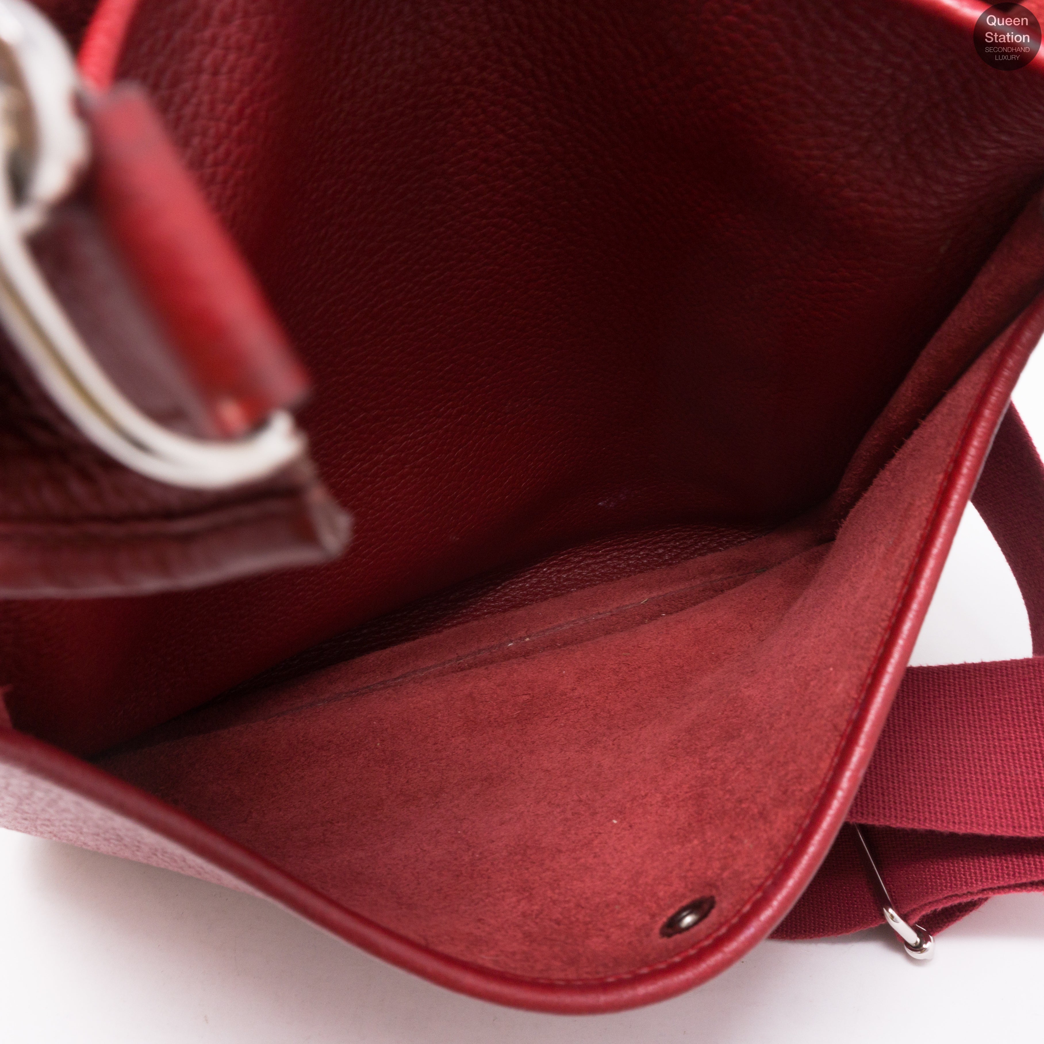 Evelyne III Dark Red