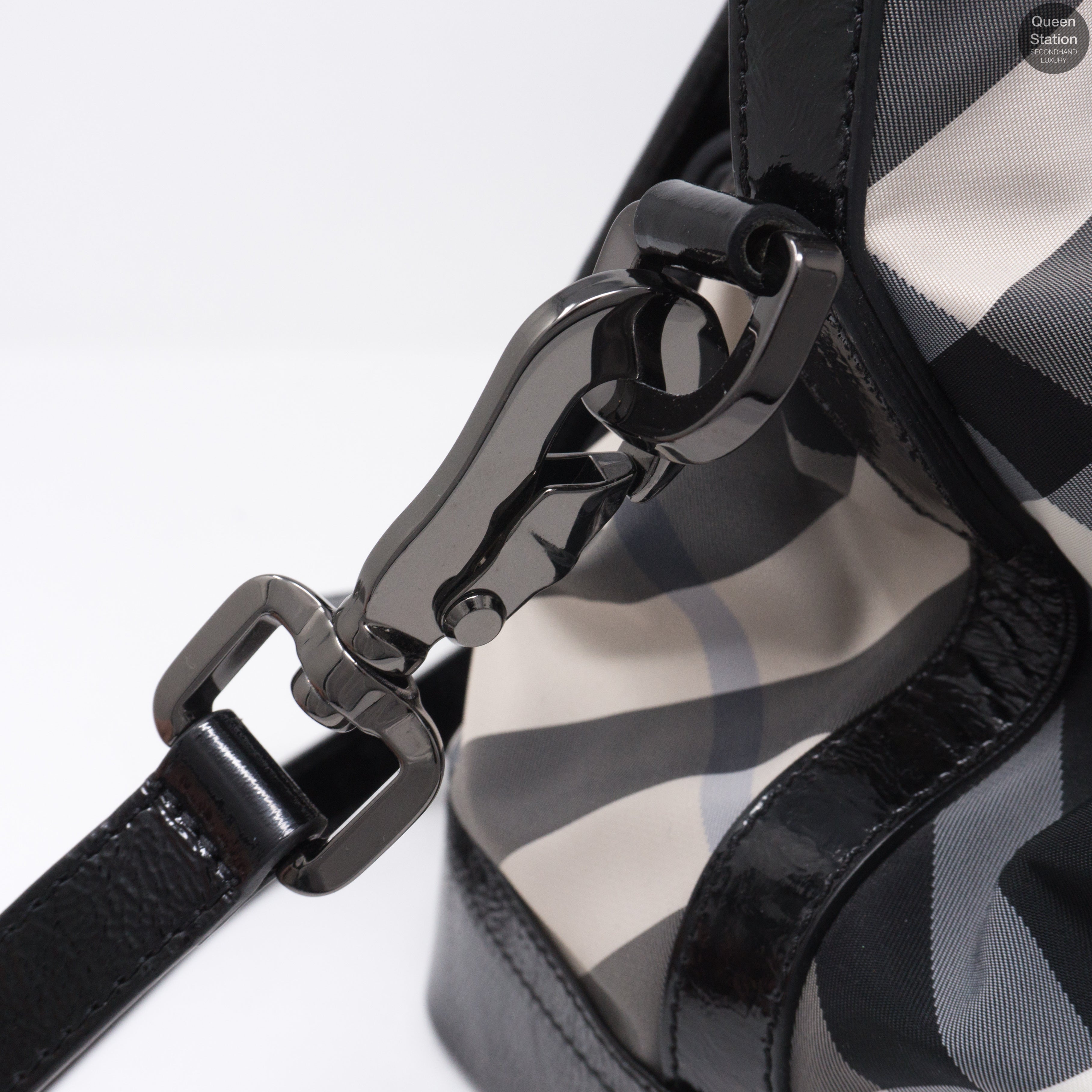Beat Check Medium Lowry Tote