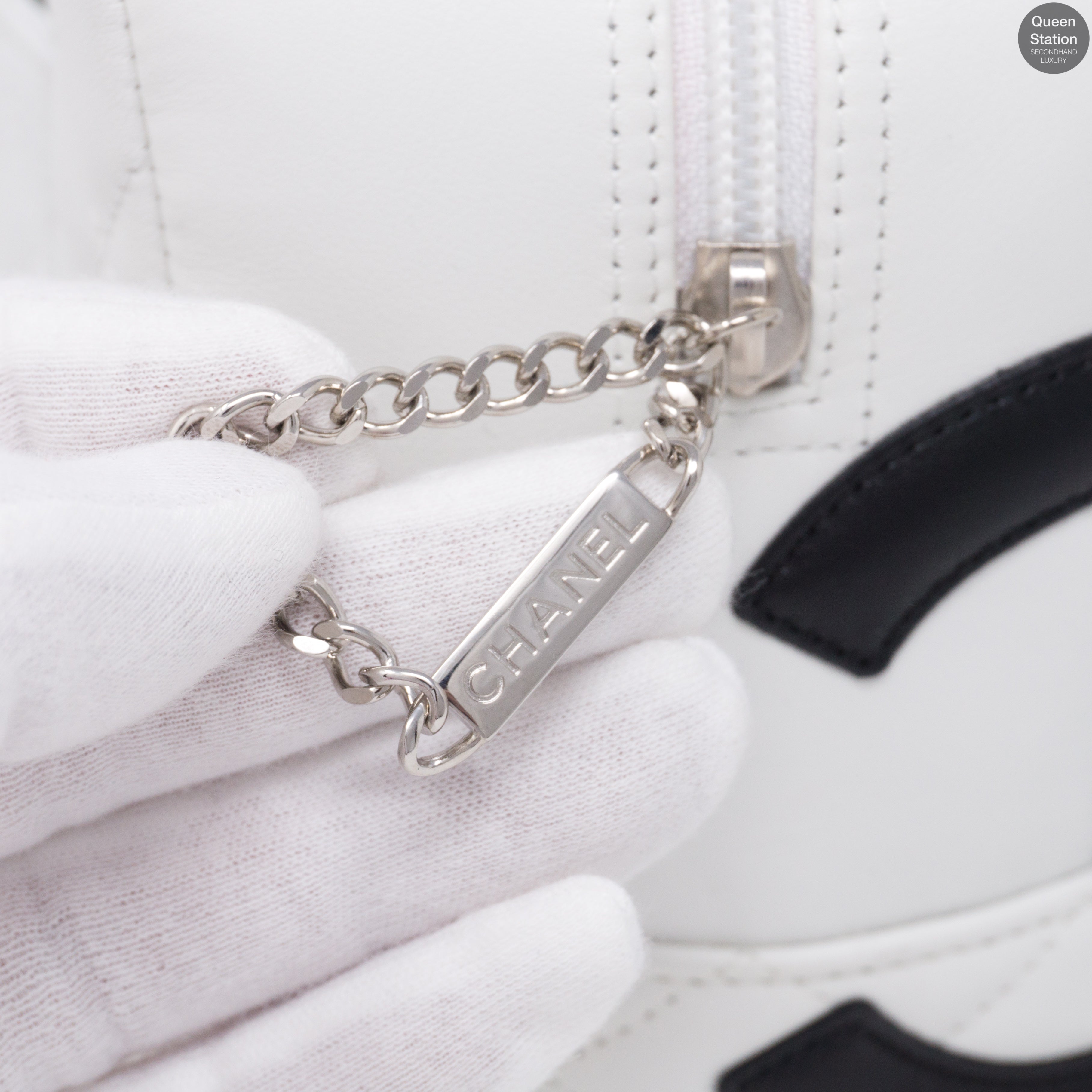 Cambon Bowler Quilted Leather White