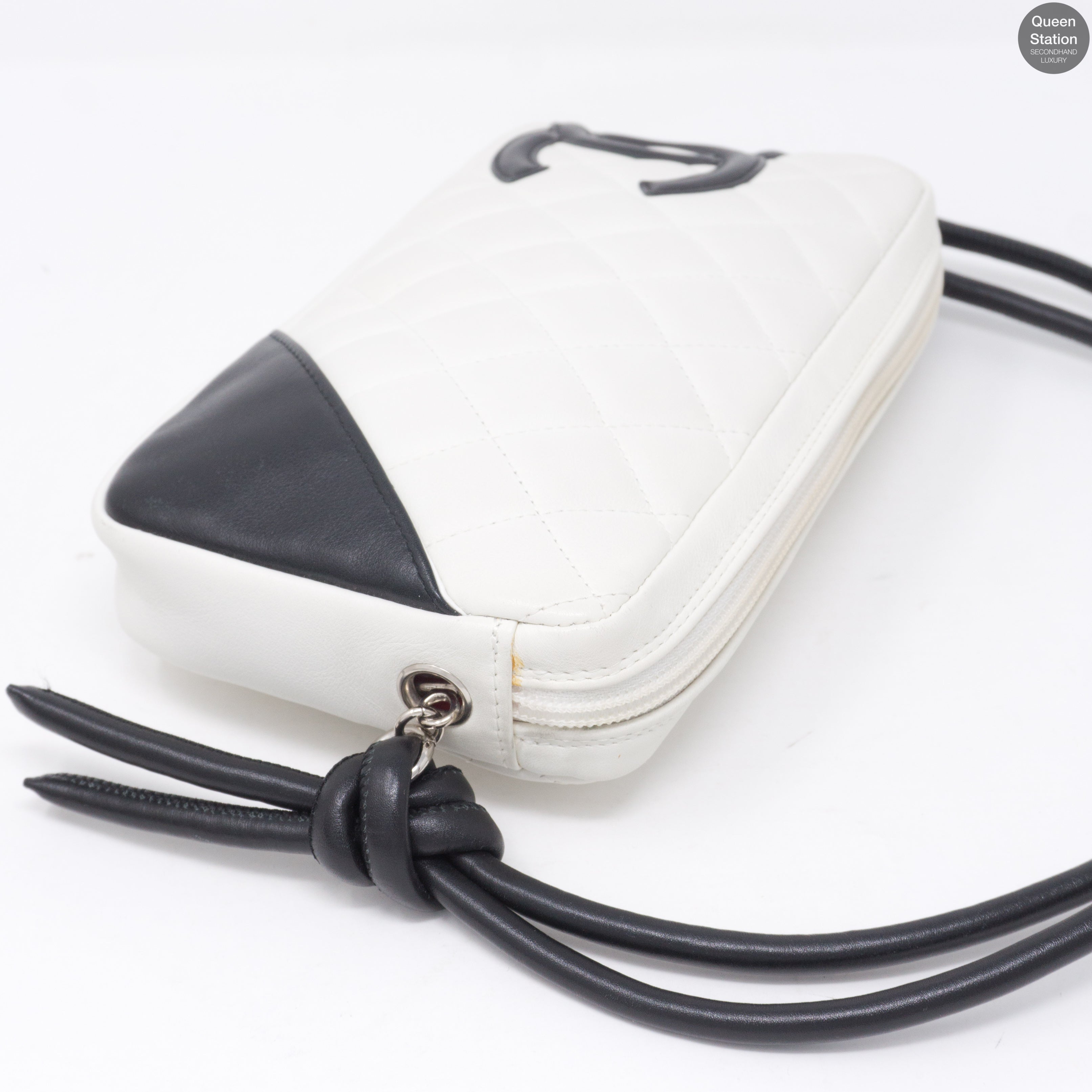 Cambon Shoulder Pochette Quilted Leather White