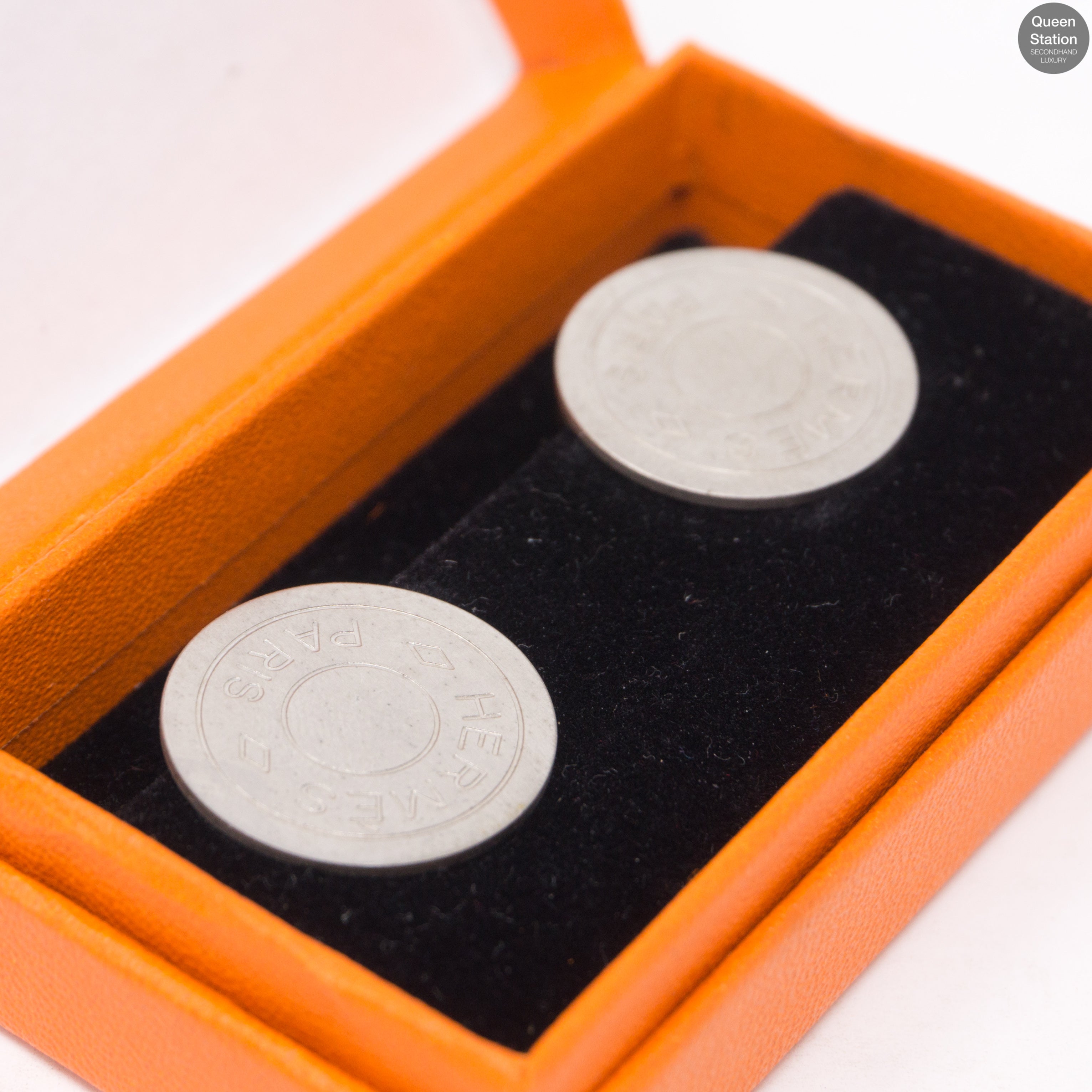 Clou de Selle Clip-on Earrings