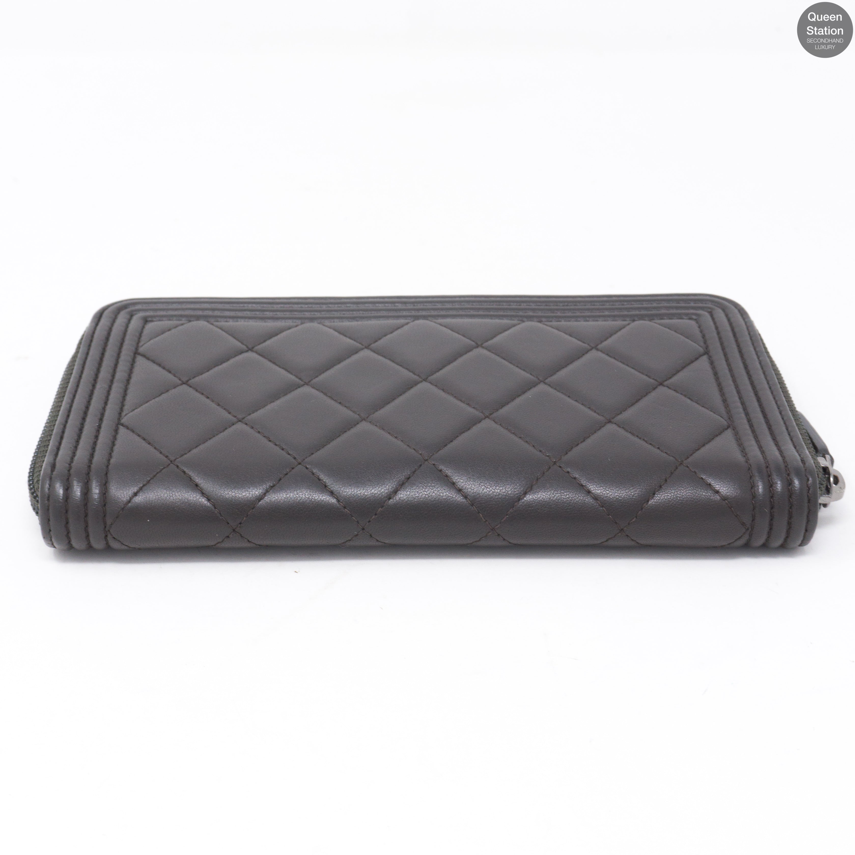 Boy Chanel Gray Long Zipped Wallet