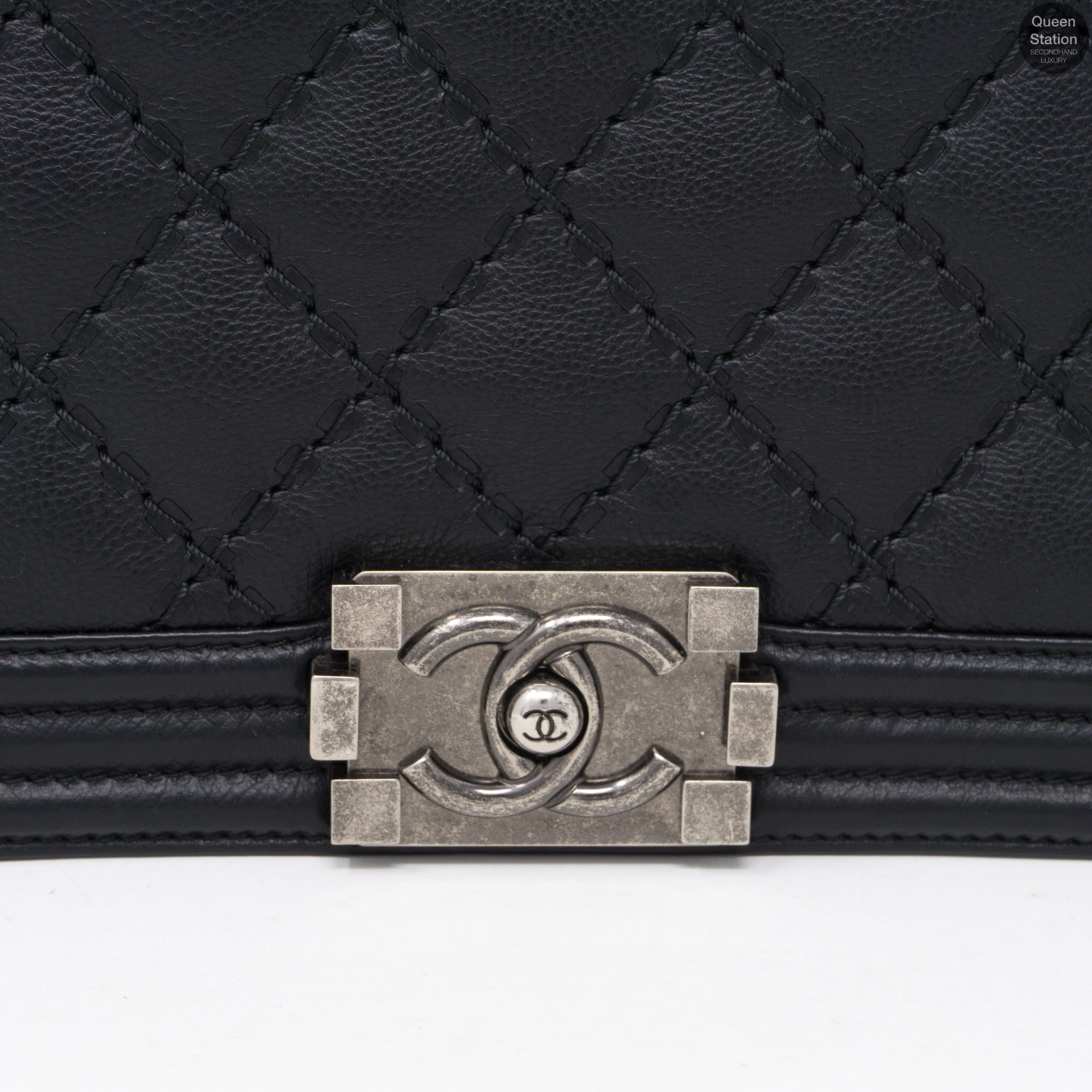 Boy Medium Black Calfskin