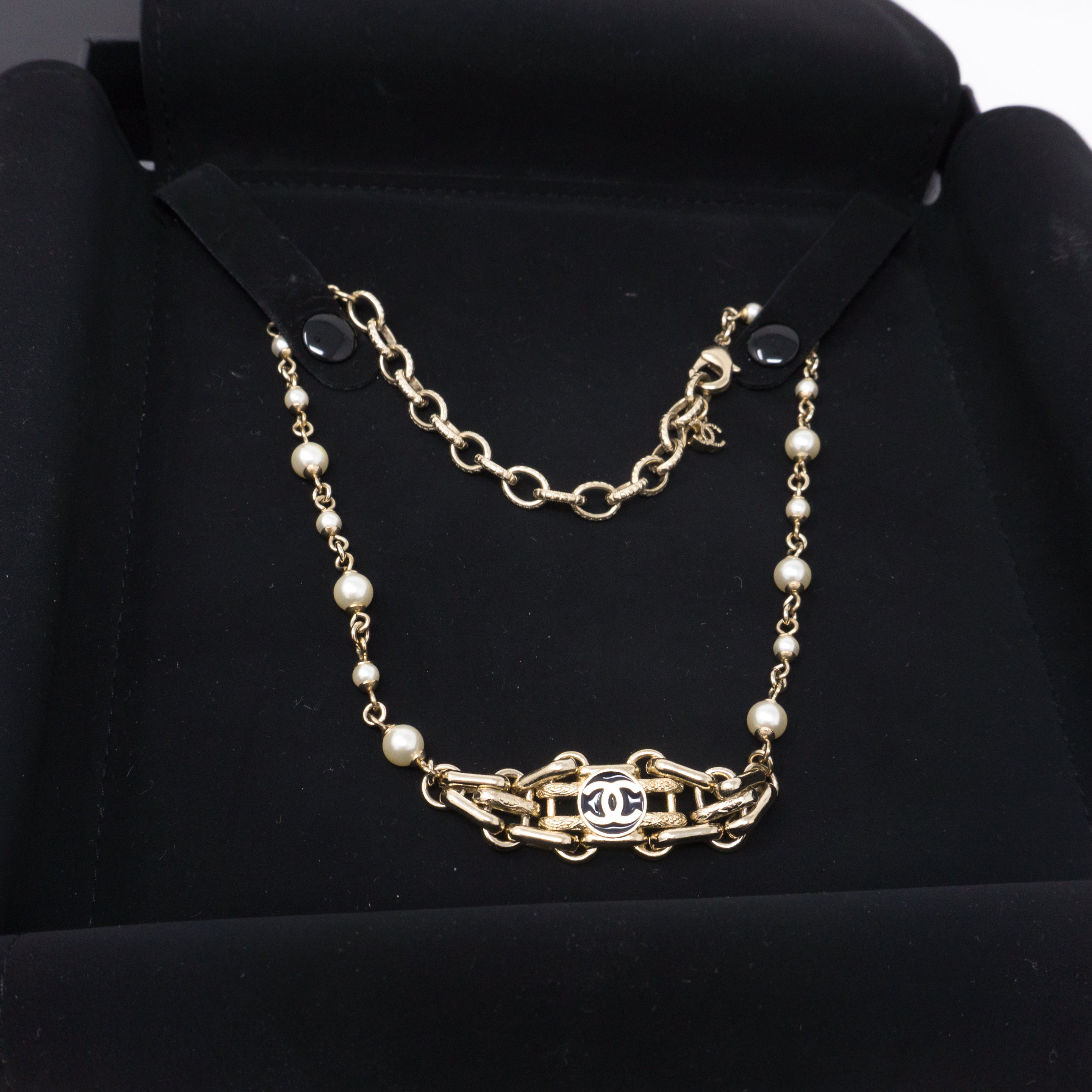 Pearl Chain Choker Necklace