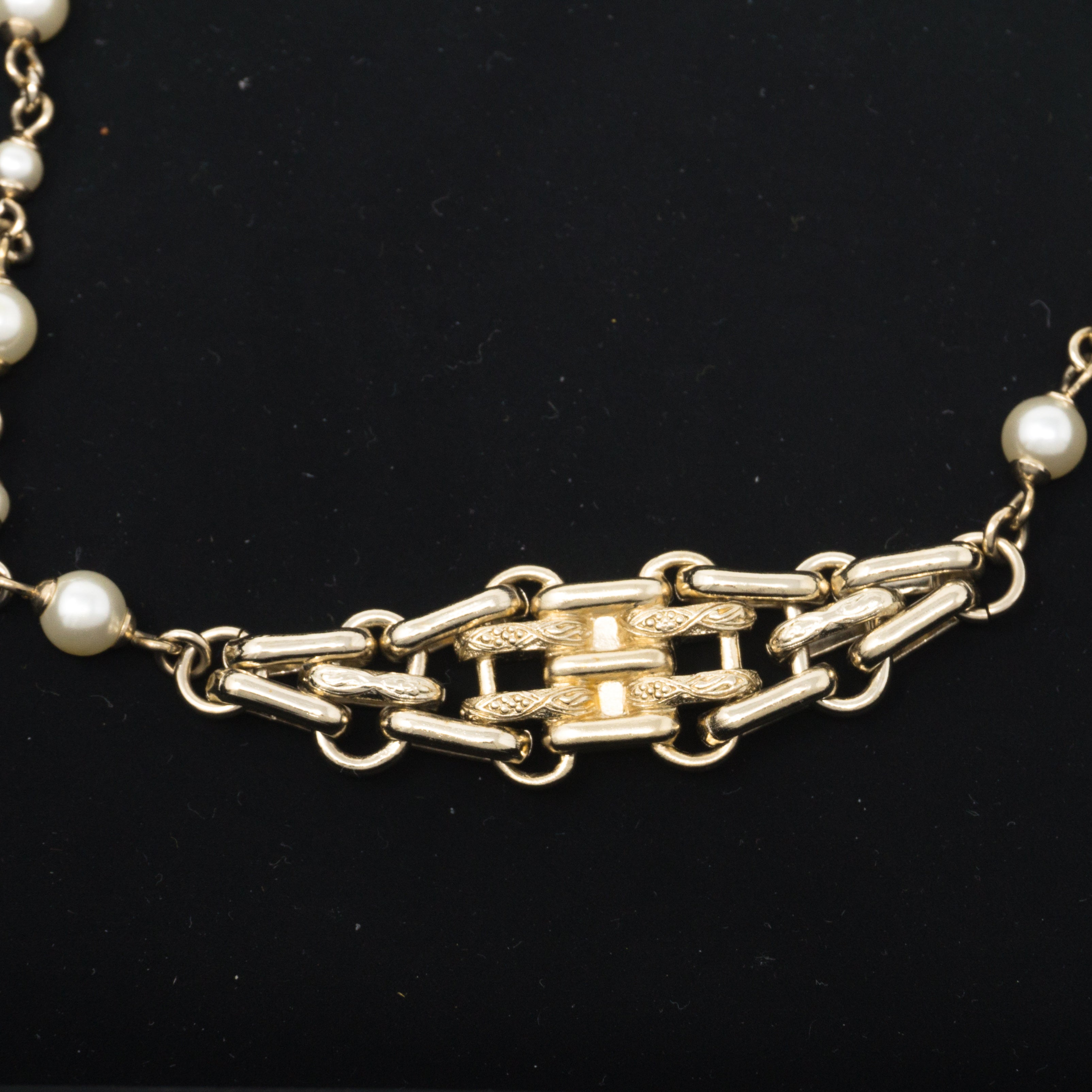 Pearl Chain Choker Necklace