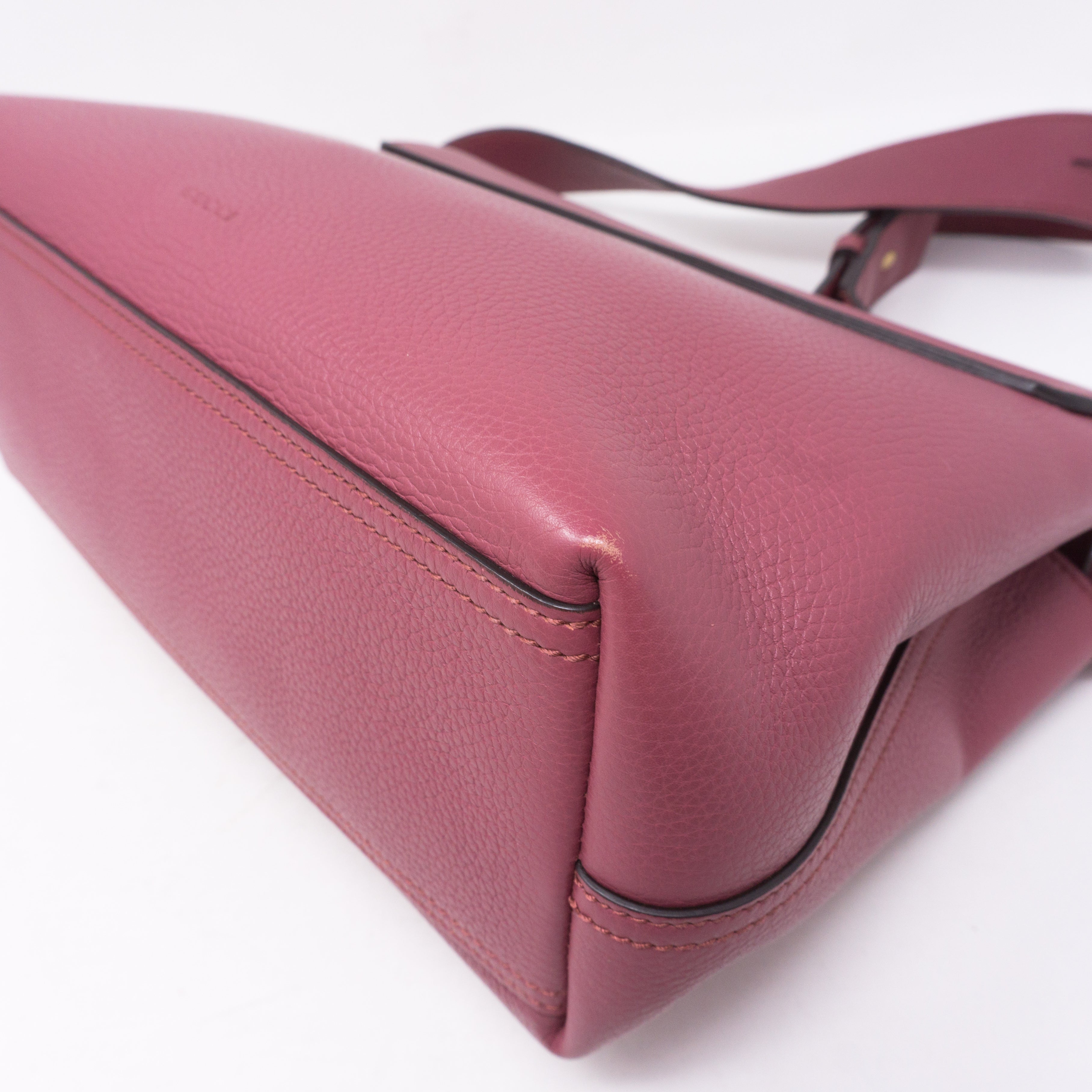 GG Marmont Shoulder Bag Leather Small