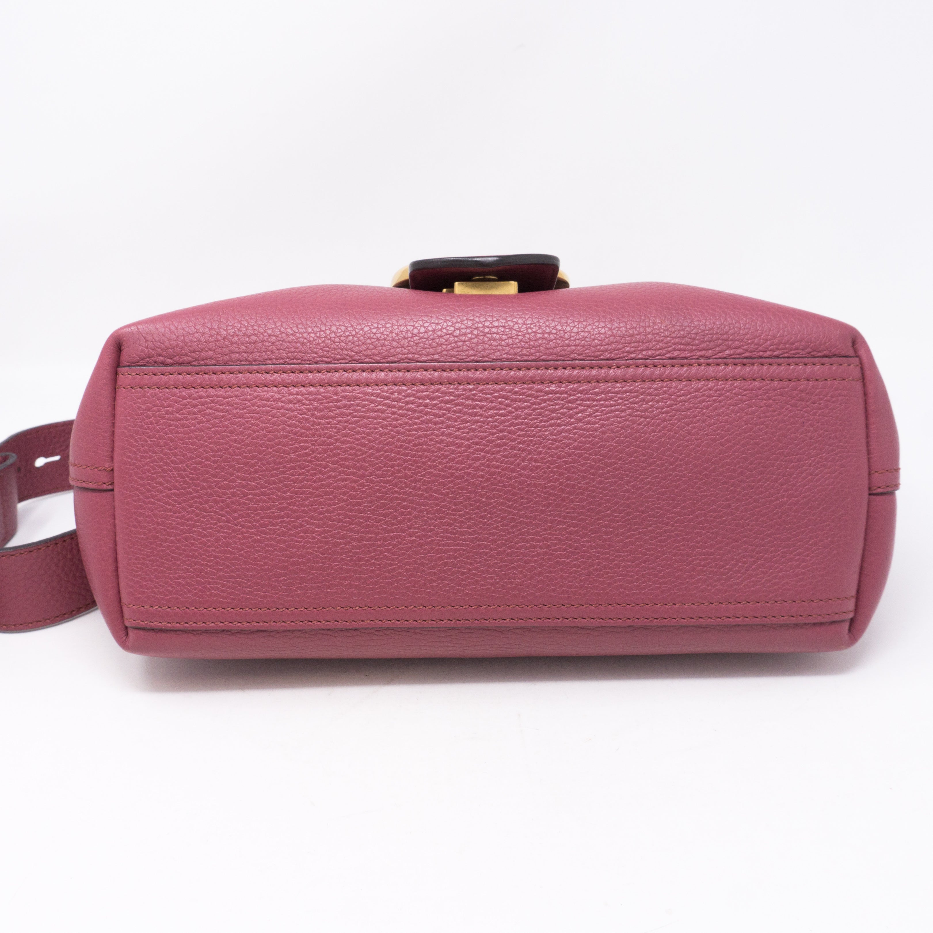 GG Marmont Shoulder Bag Leather Small