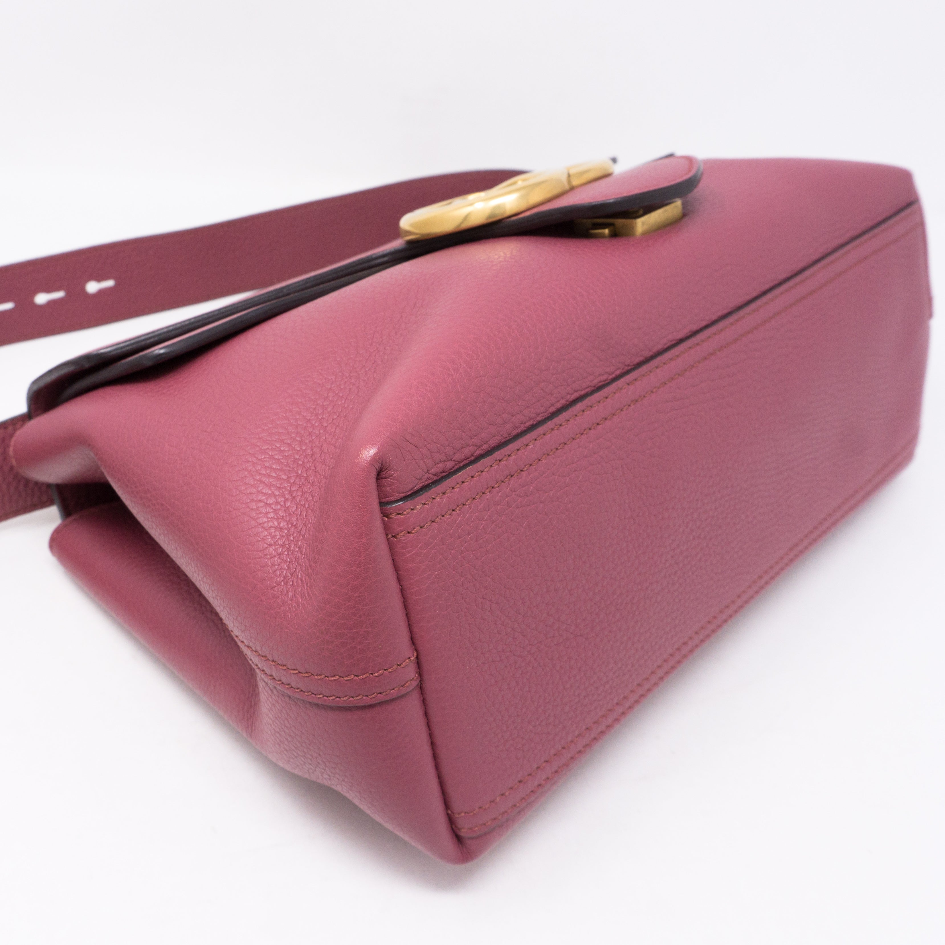 GG Marmont Shoulder Bag Leather Small