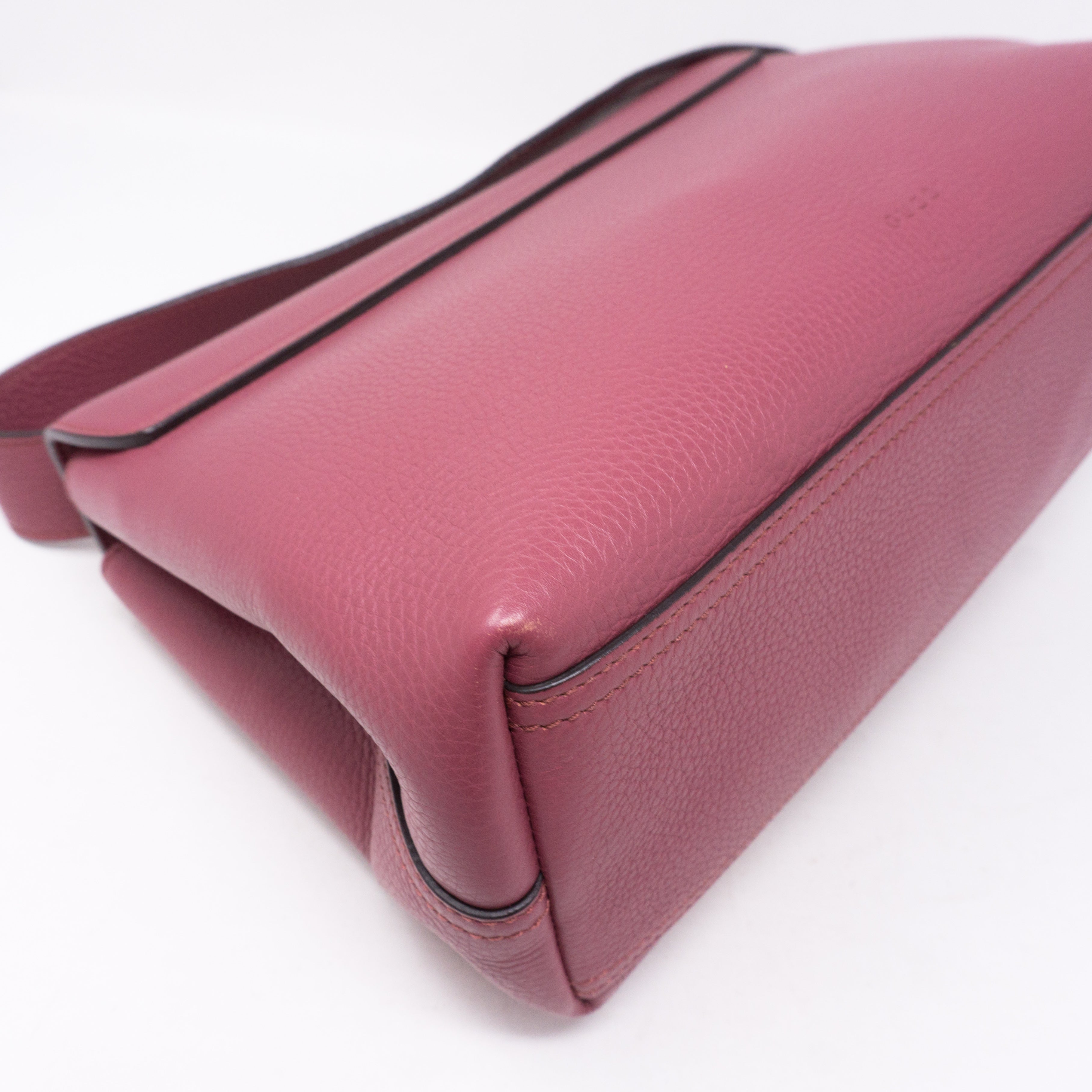 GG Marmont Shoulder Bag Leather Small