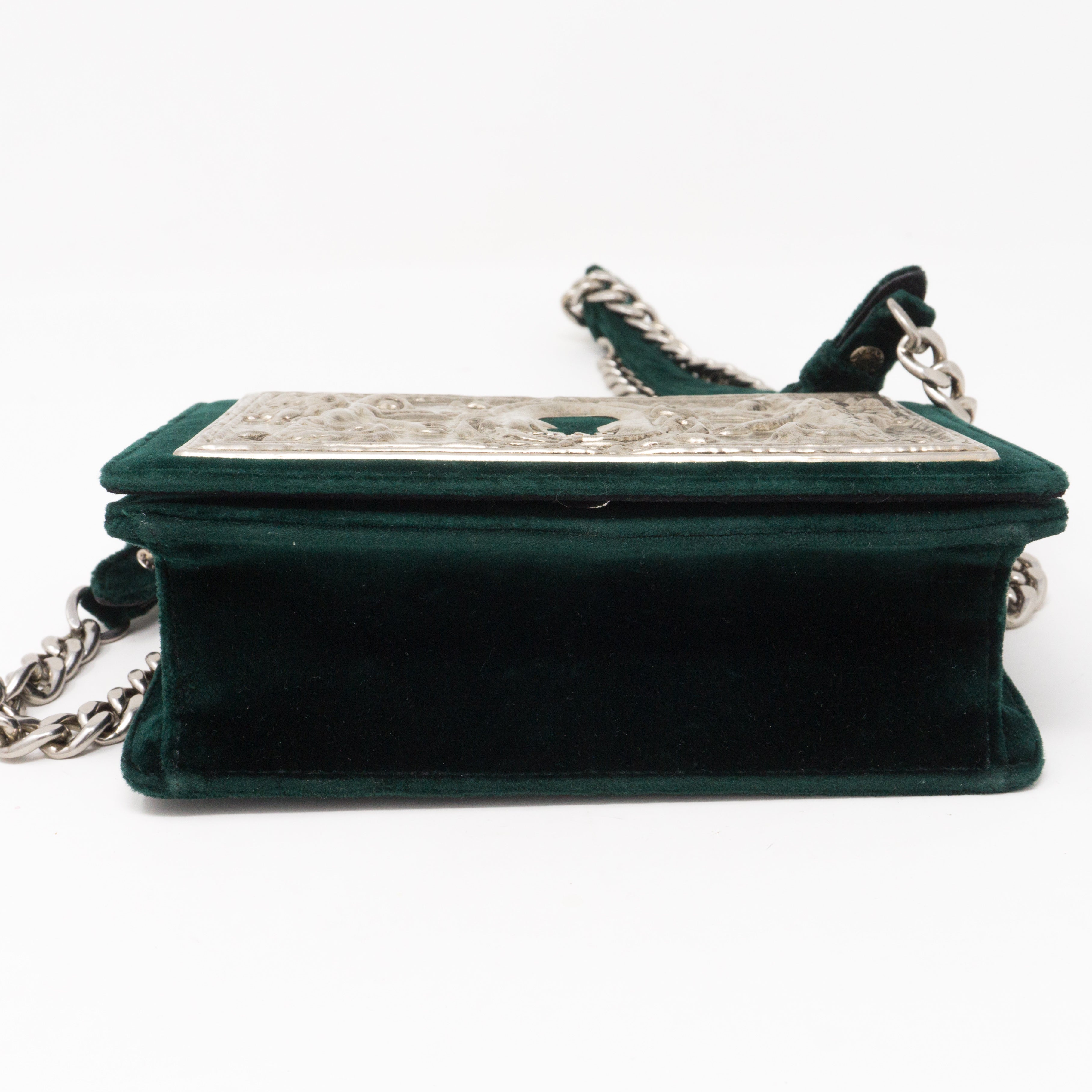 Cahier Small Lock Trunk Green Velvet