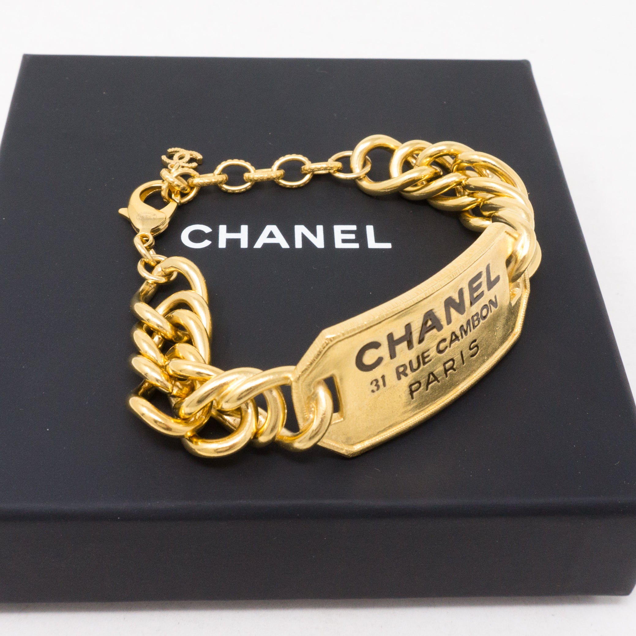 31 Rue Cambon Plate Chain Bracelet
