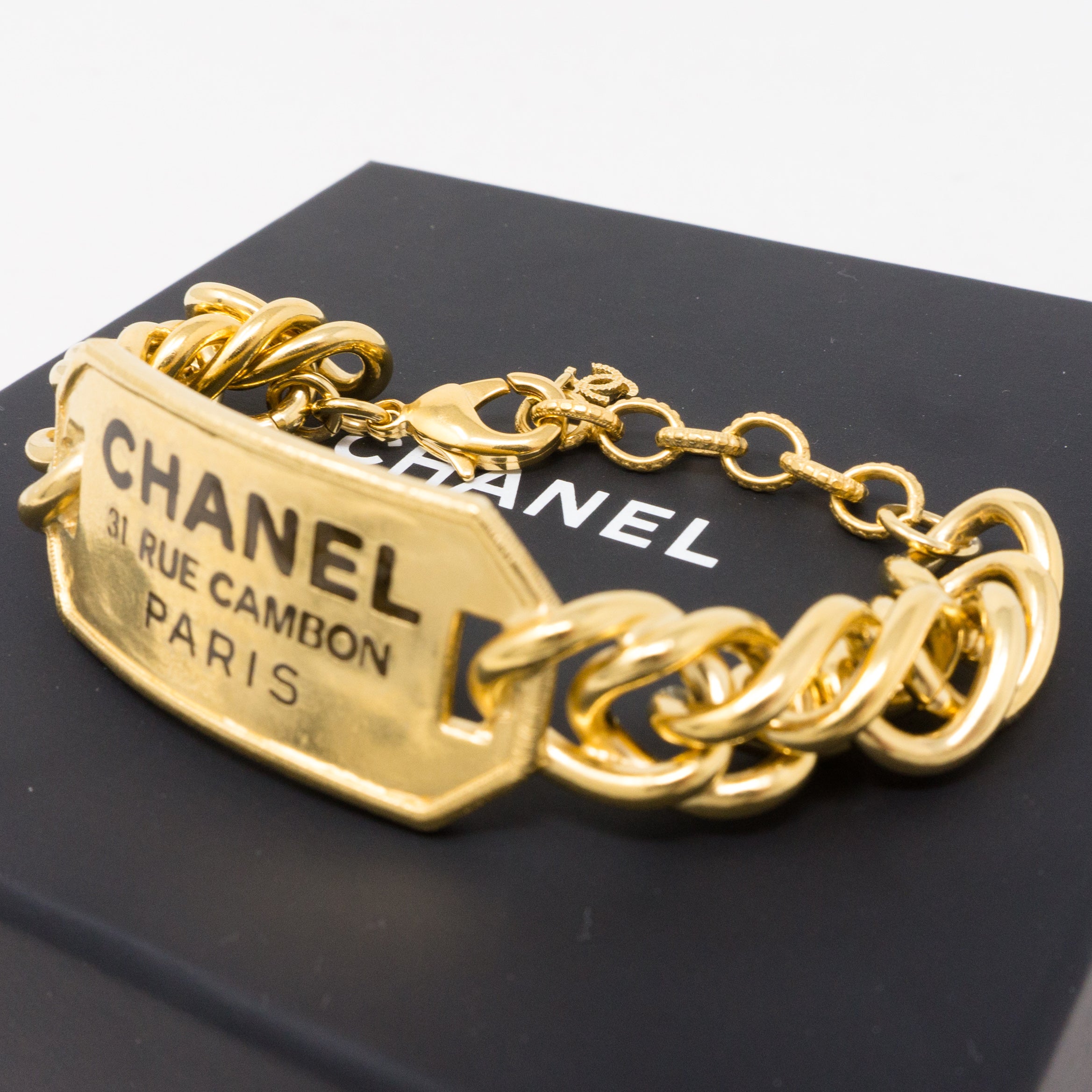 31 Rue Cambon Plate Chain Bracelet