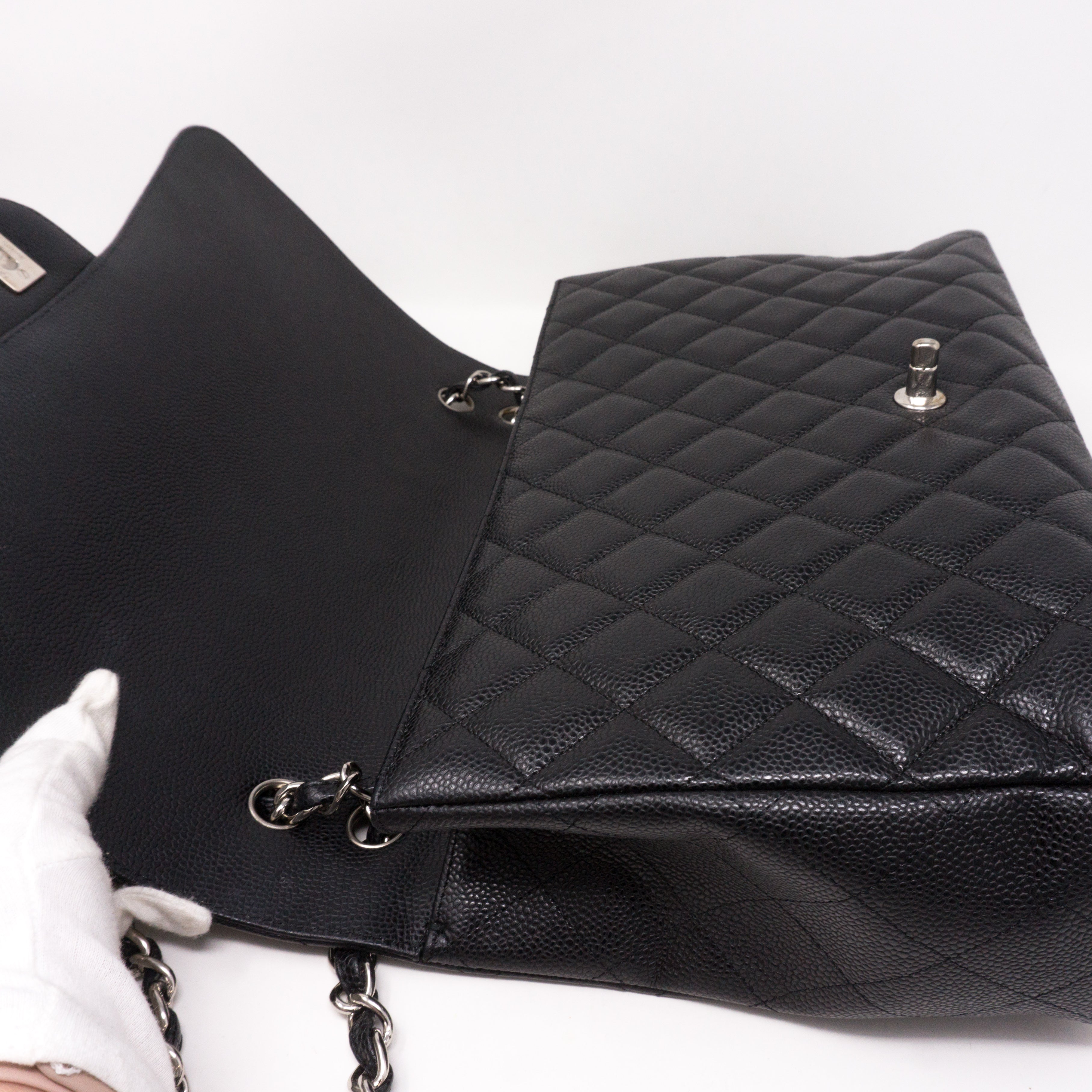 Classic Single Flap Maxi Black Caviar Leather