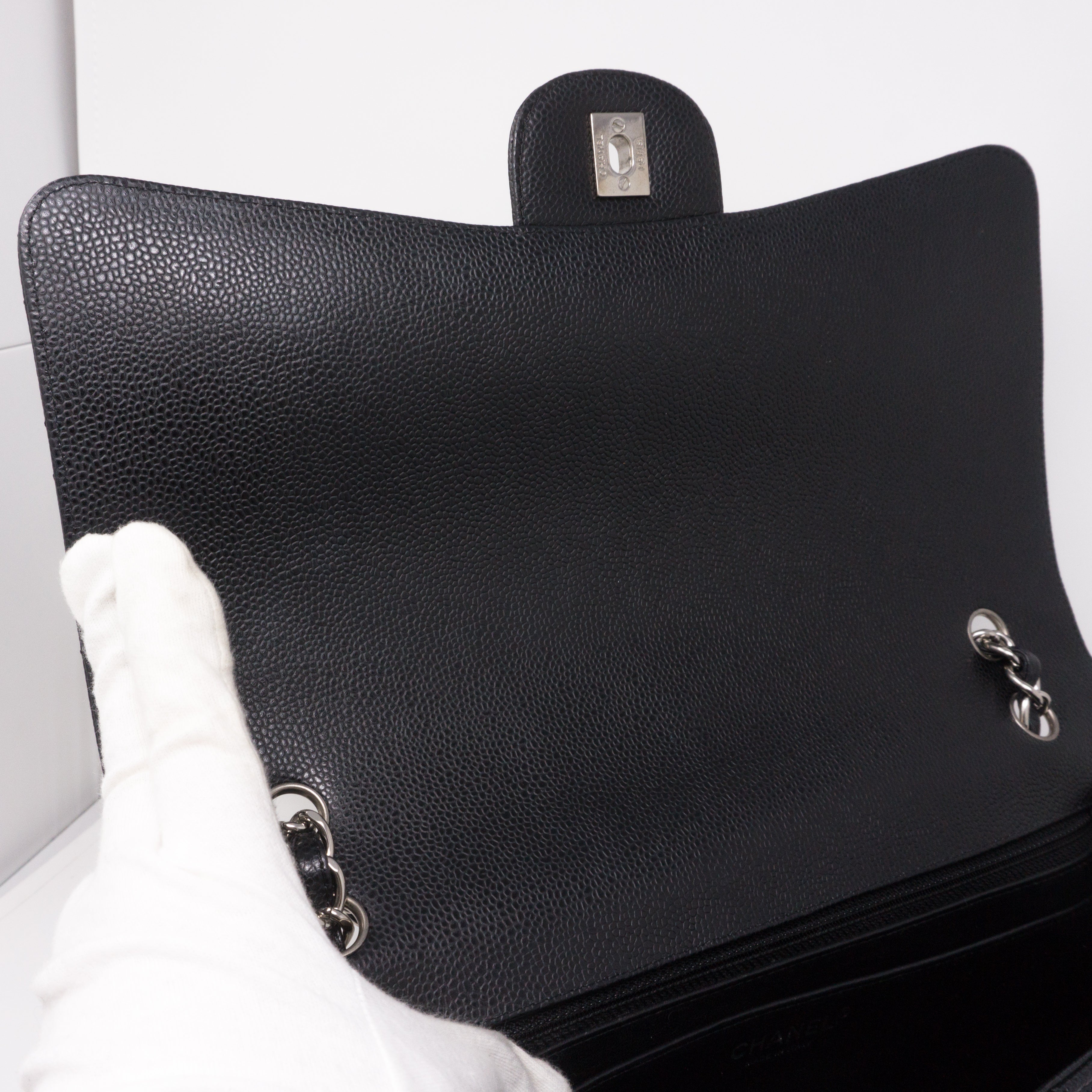 Classic Single Flap Maxi Black Caviar Leather