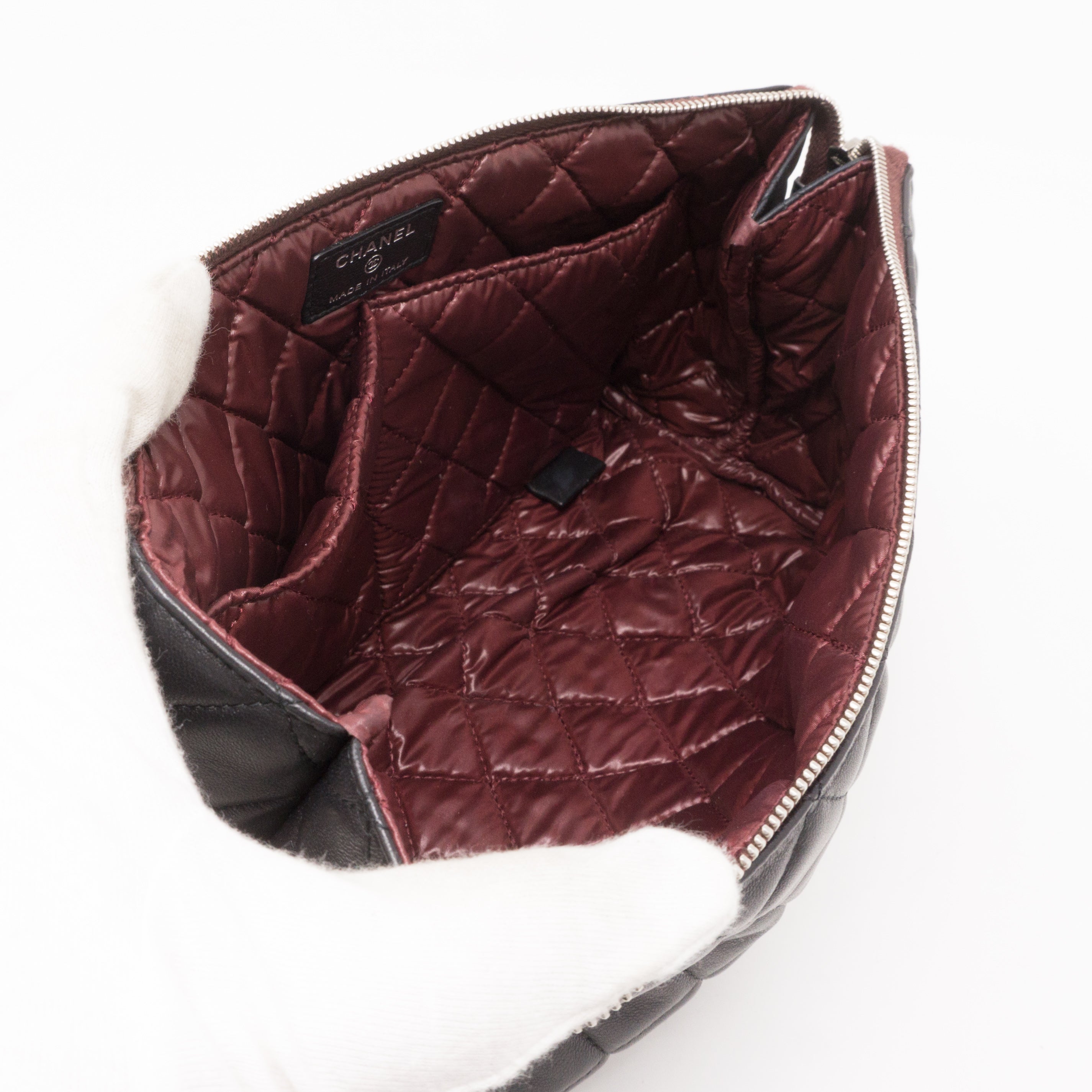 Quilted Toiletry Pouch Black Leather