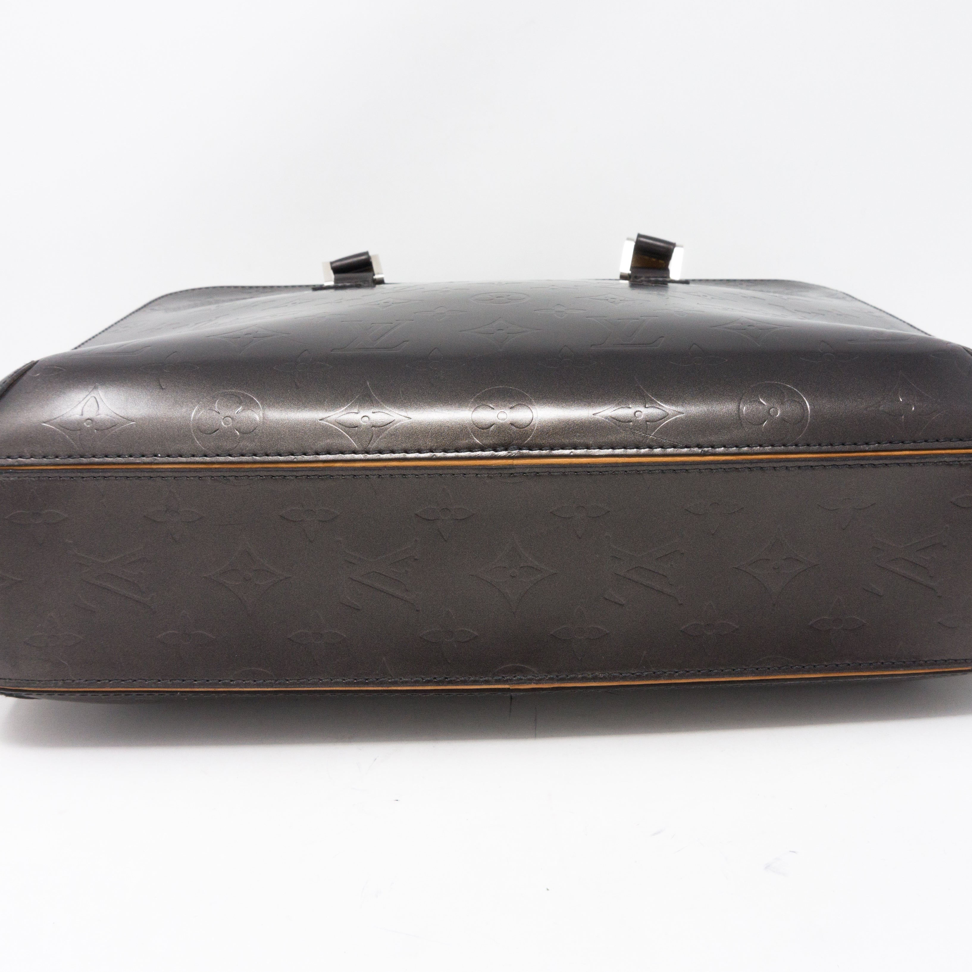 Mat Malden Monogram Vernis