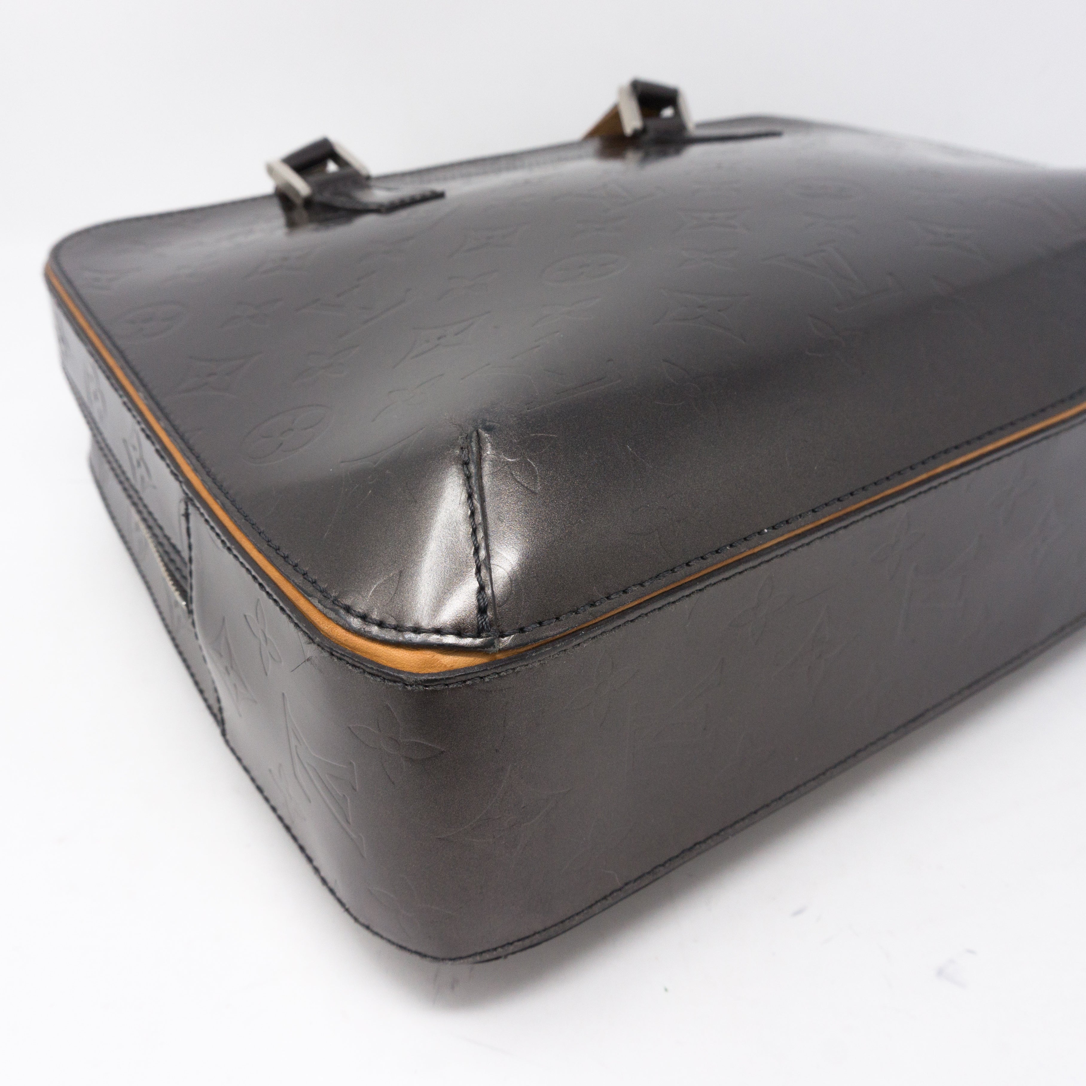 Mat Malden Monogram Vernis