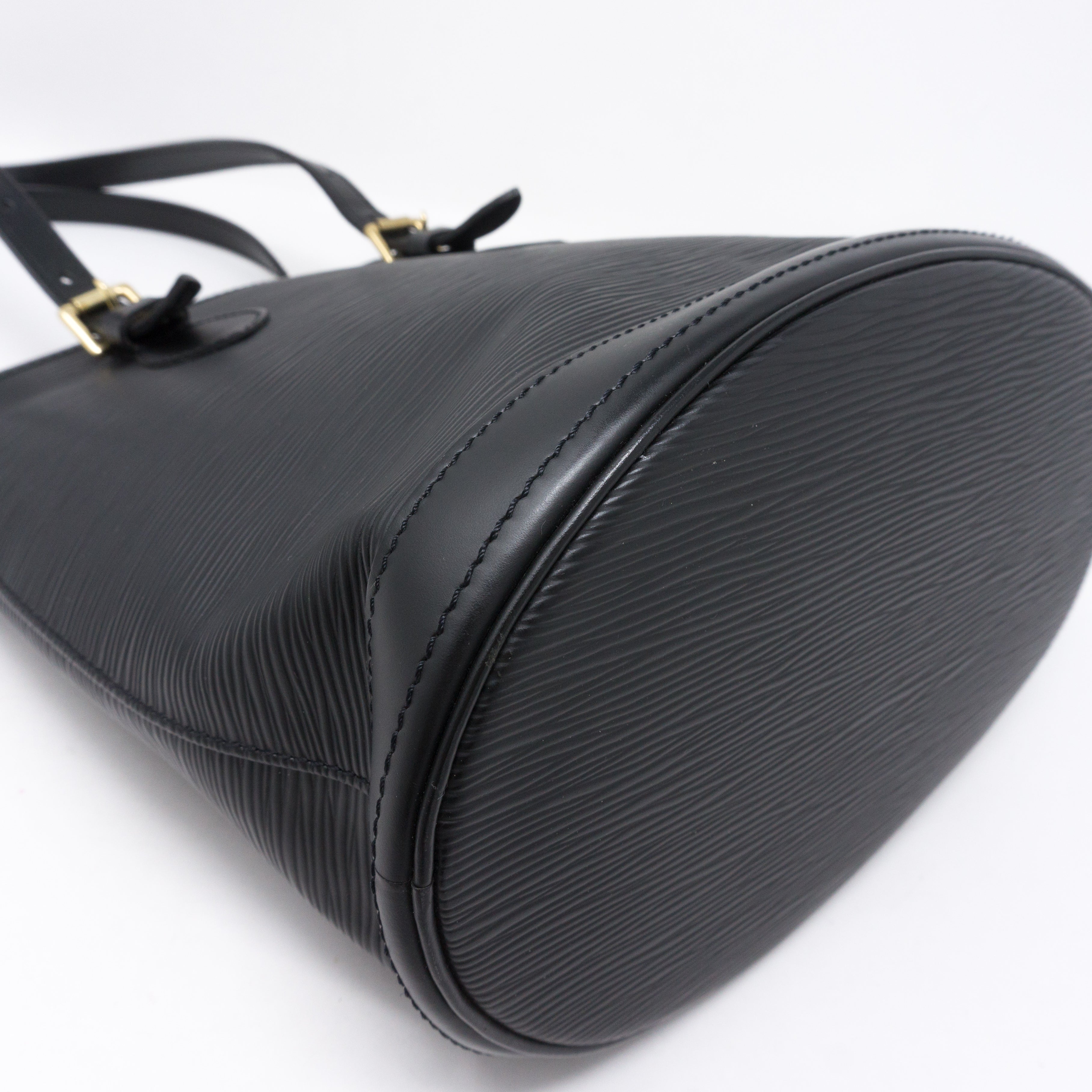 Petit Bucket Black Epi Leather with Pochette