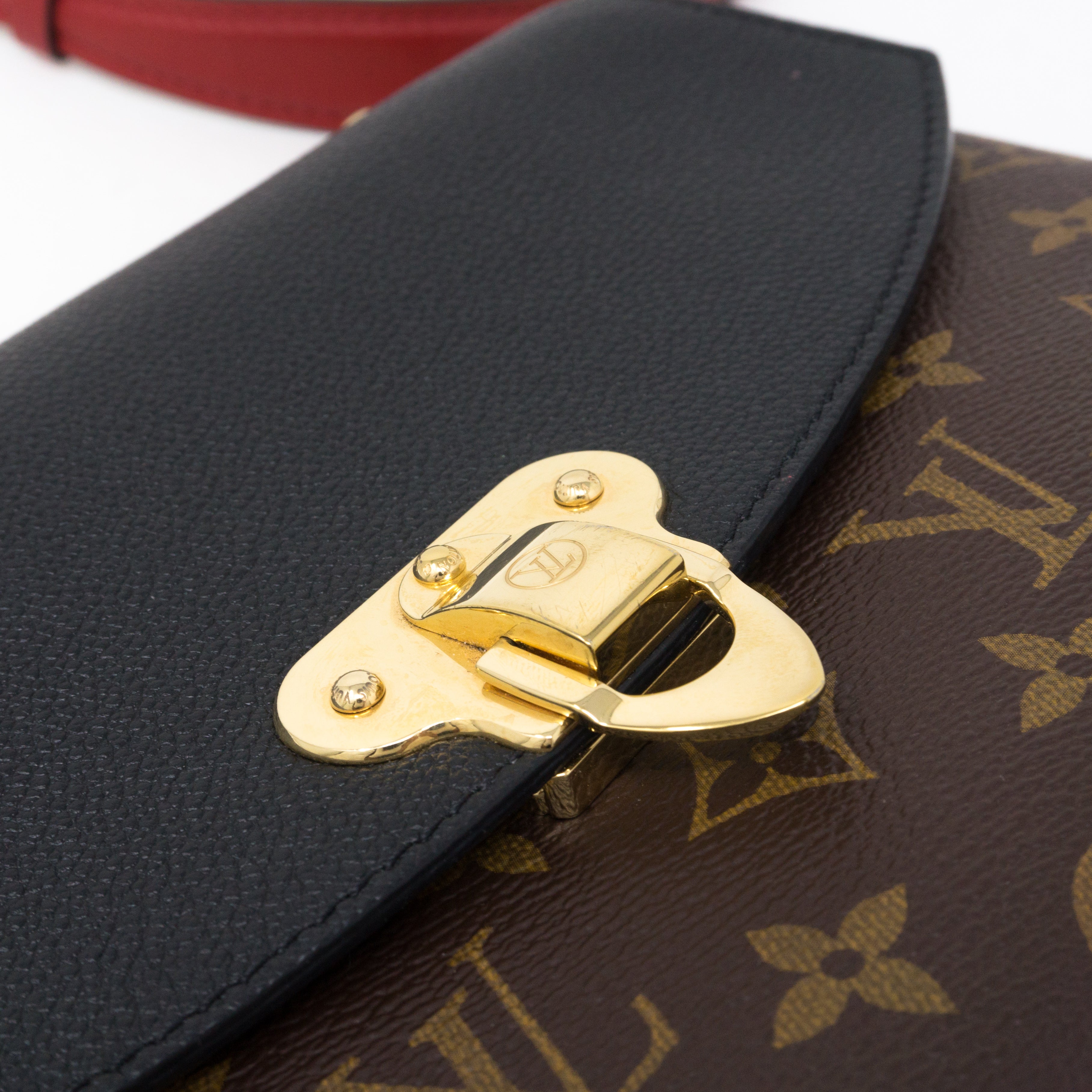 Saint Placide Monogram Black