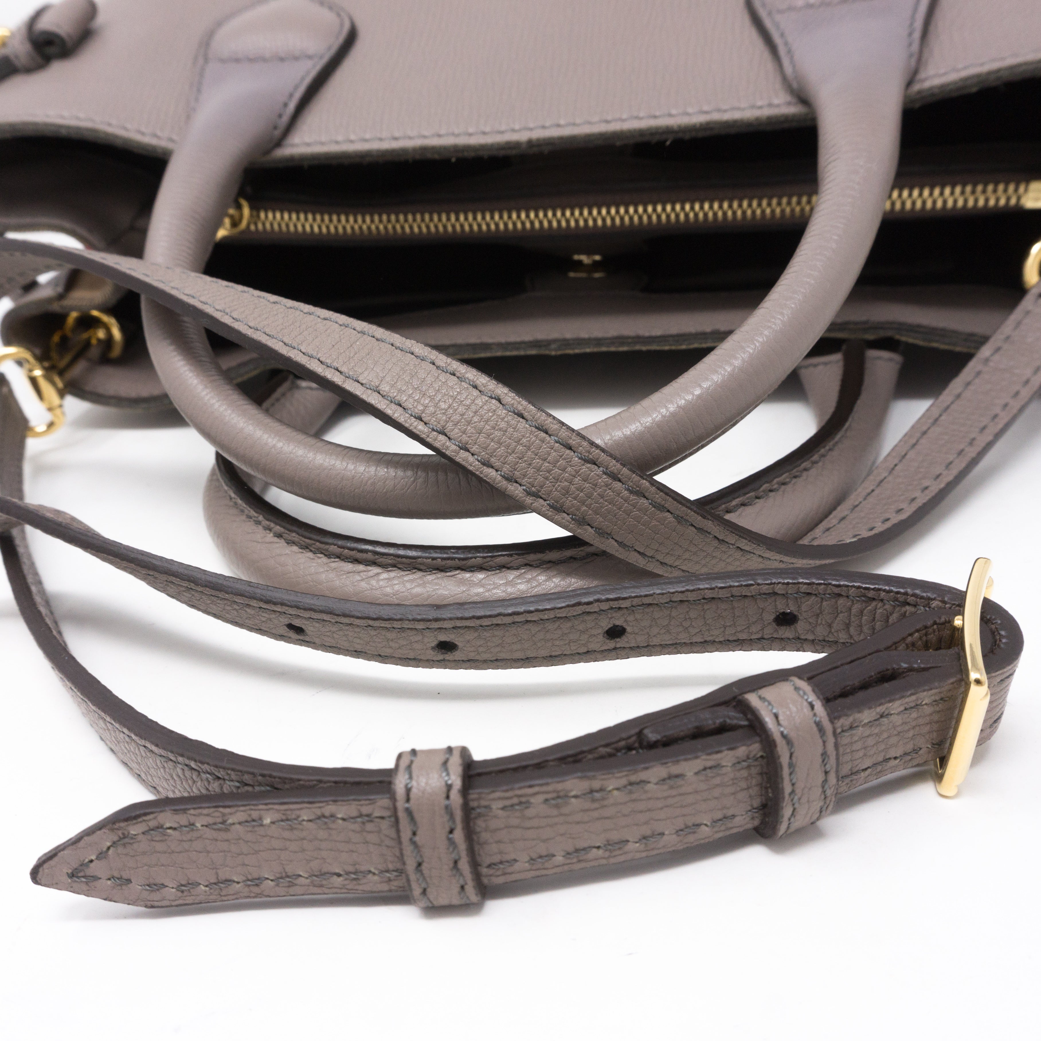 Medium Banner House Check Gray Leather