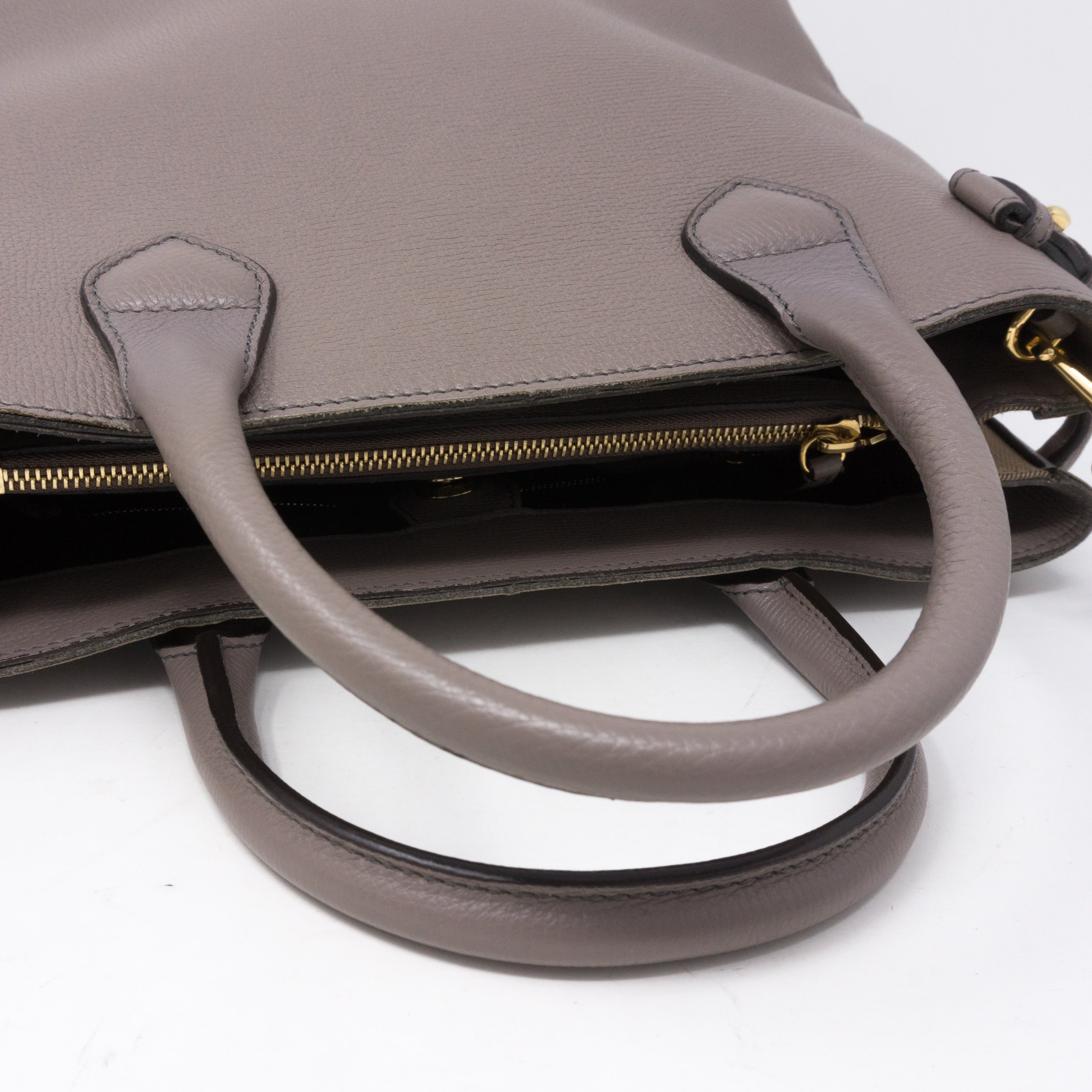 Medium Banner House Check Gray Leather