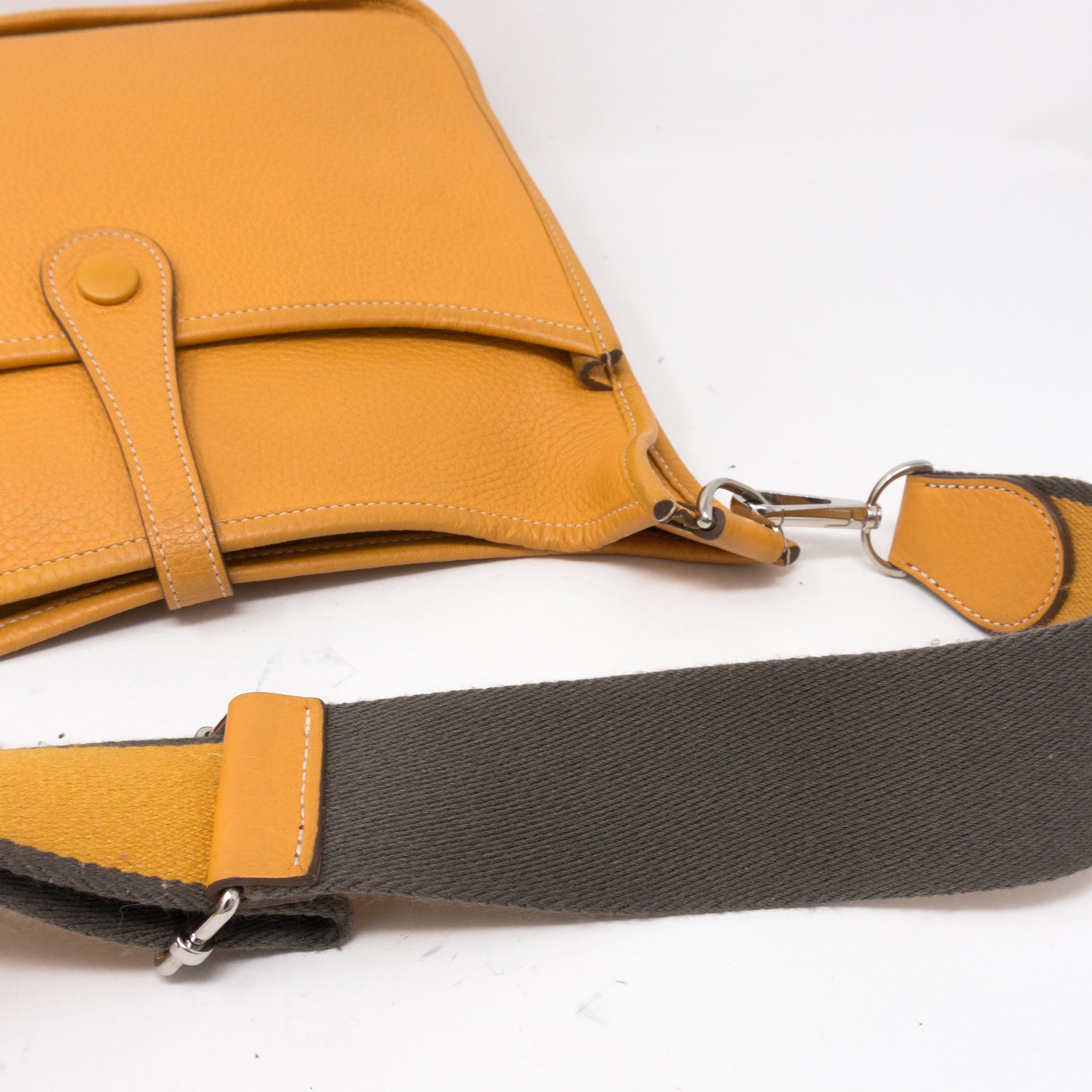 Evelyne III 29 Mustard Yellow