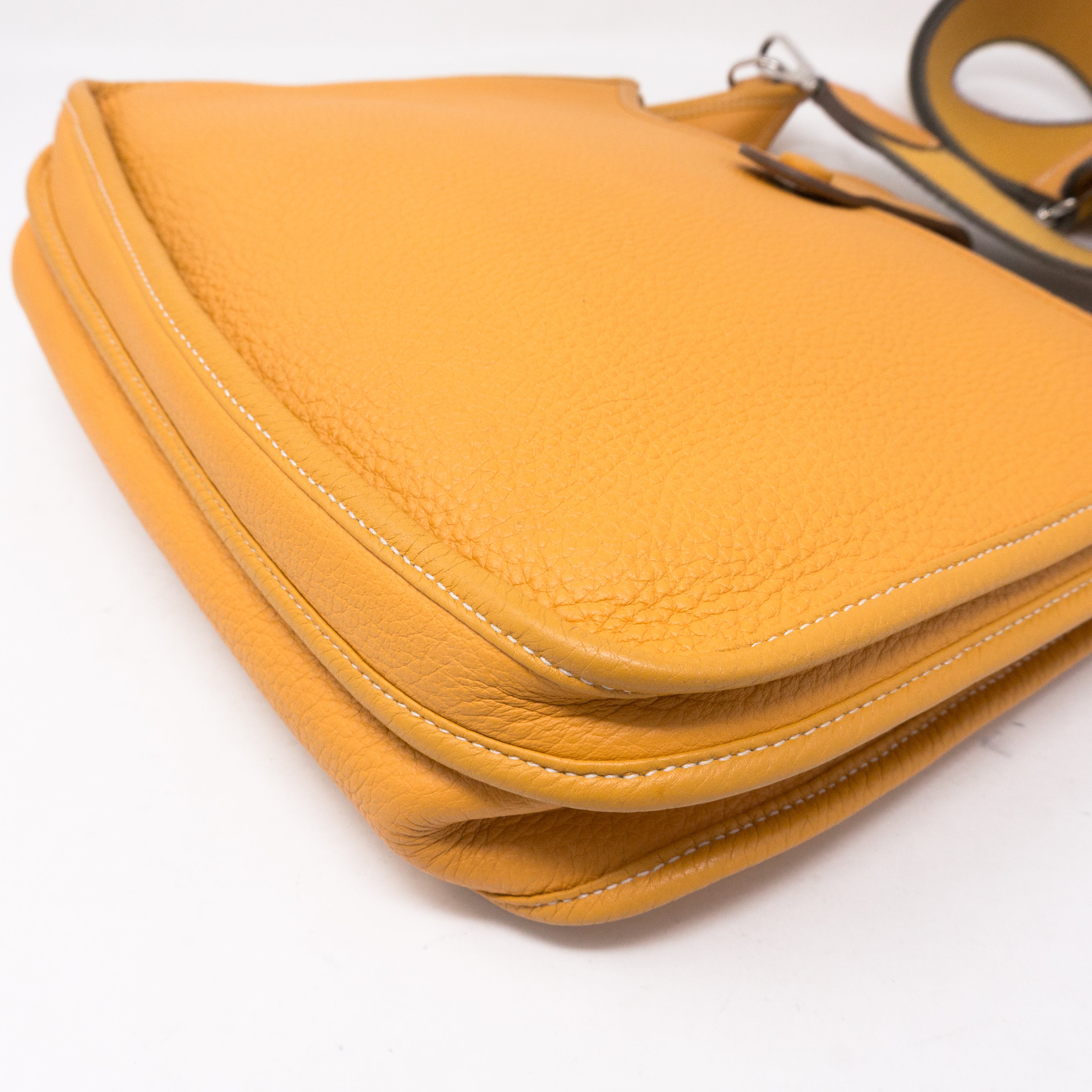 Evelyne III 29 Mustard Yellow