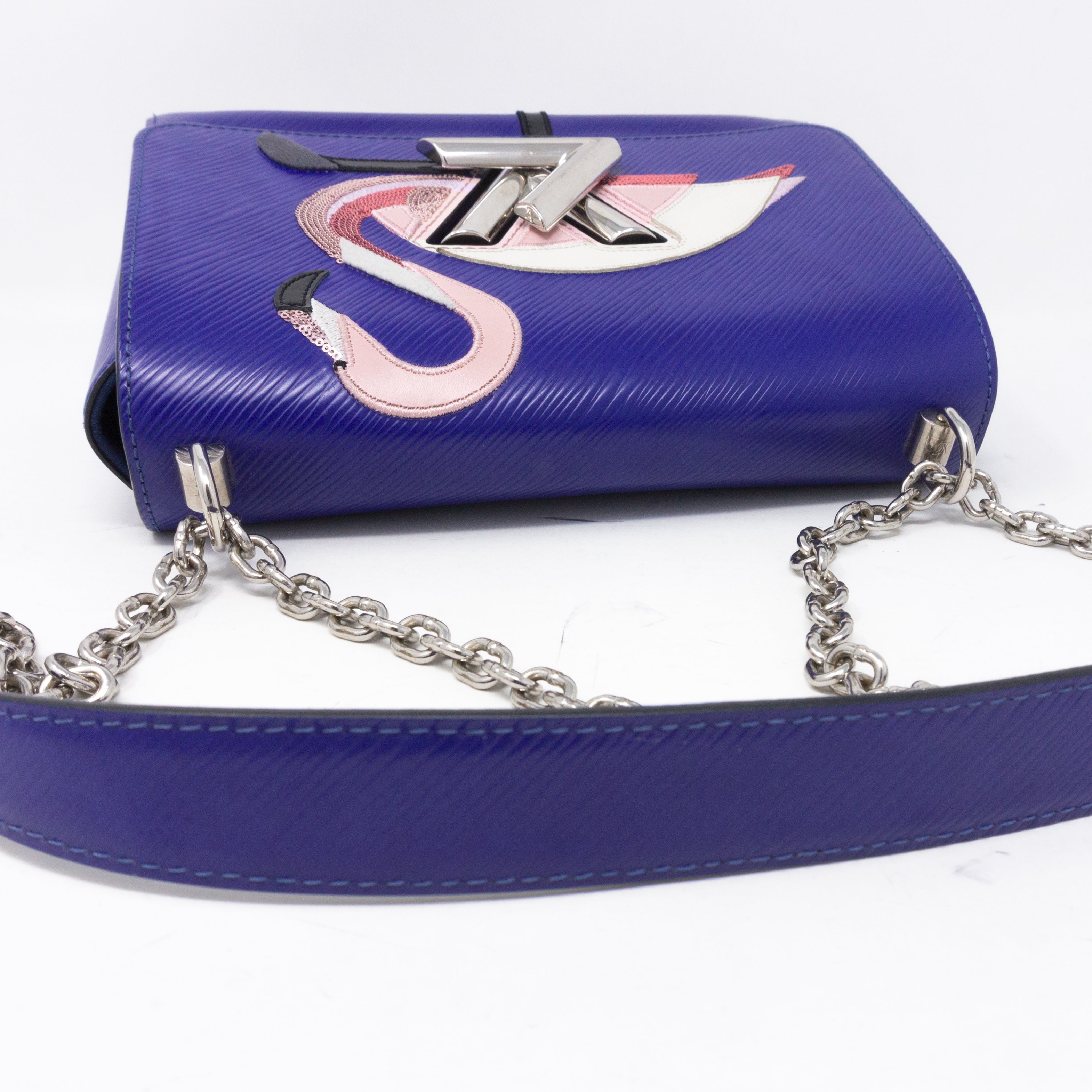 Twist MM Flamingo Blue Epi Leather