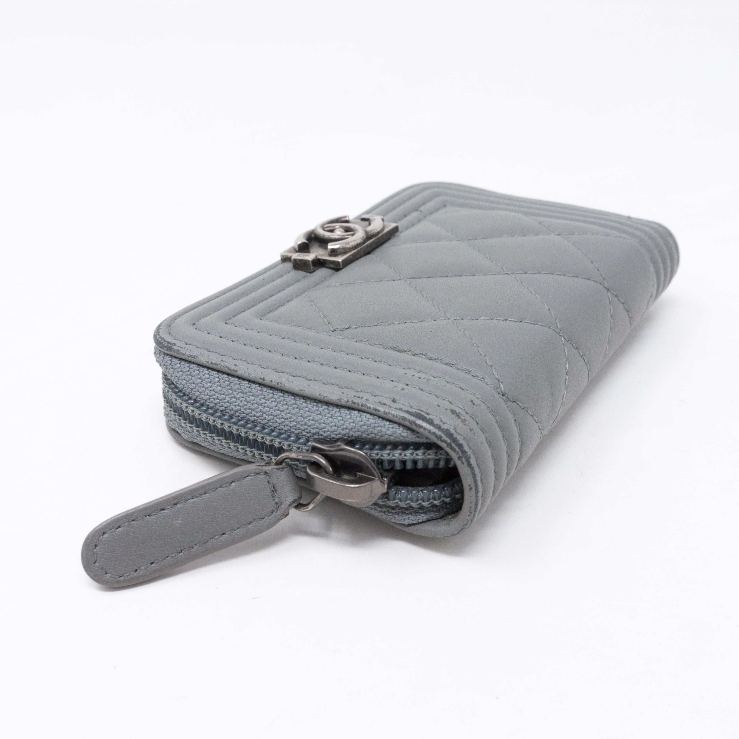 Boy Zipped Coin Purse Gray Leather