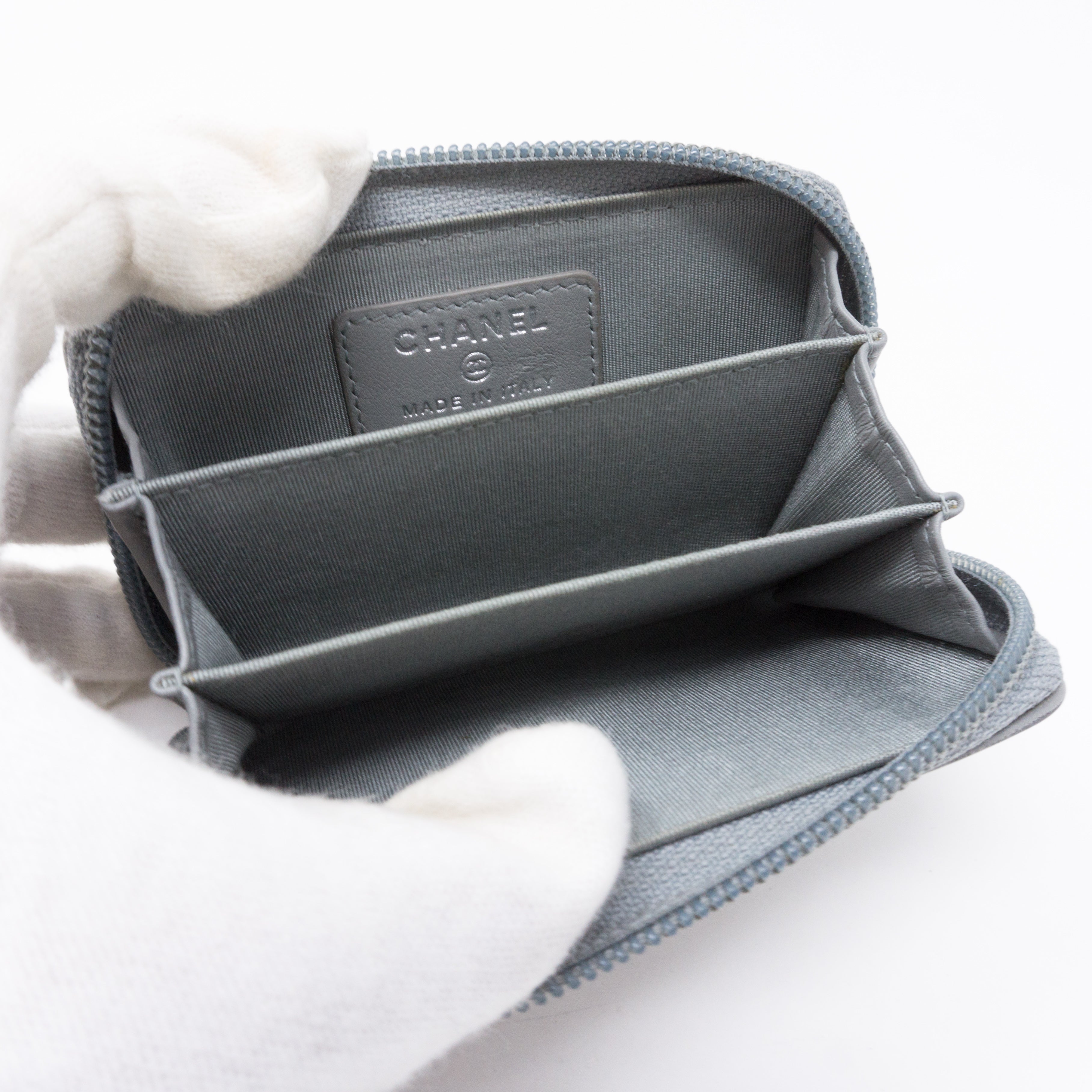 Boy Zipped Coin Purse Gray Leather