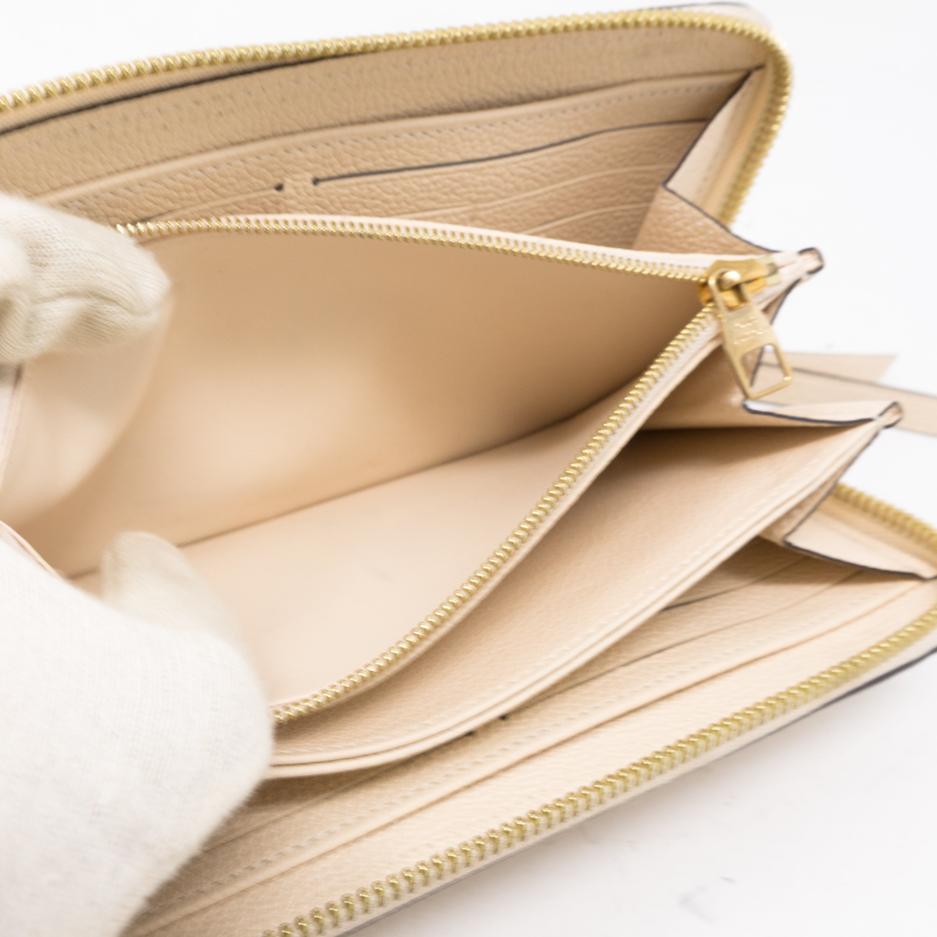 Zippy Wallet White Monogram Empreinte
