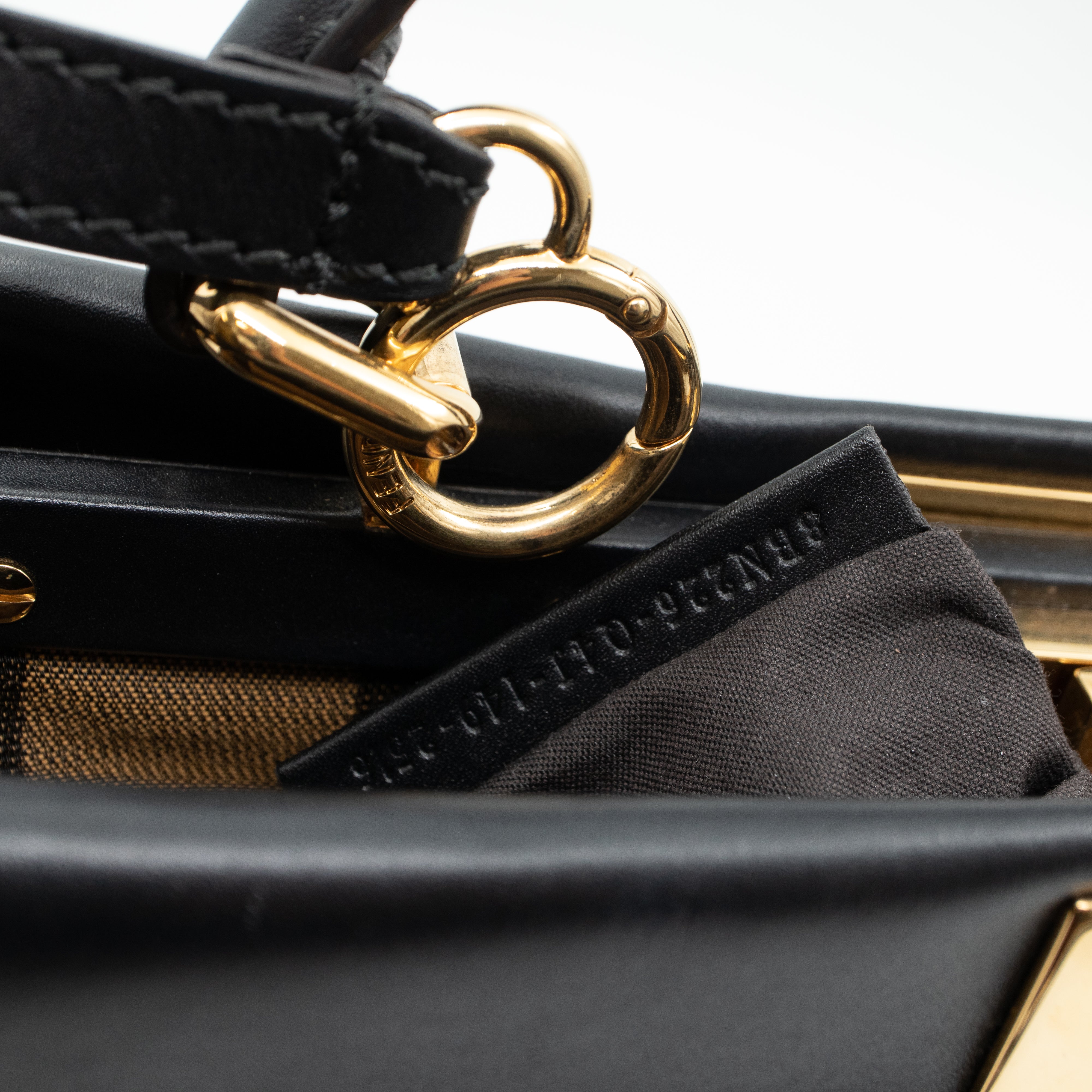 Peekaboo Iconic Medium Black Leather