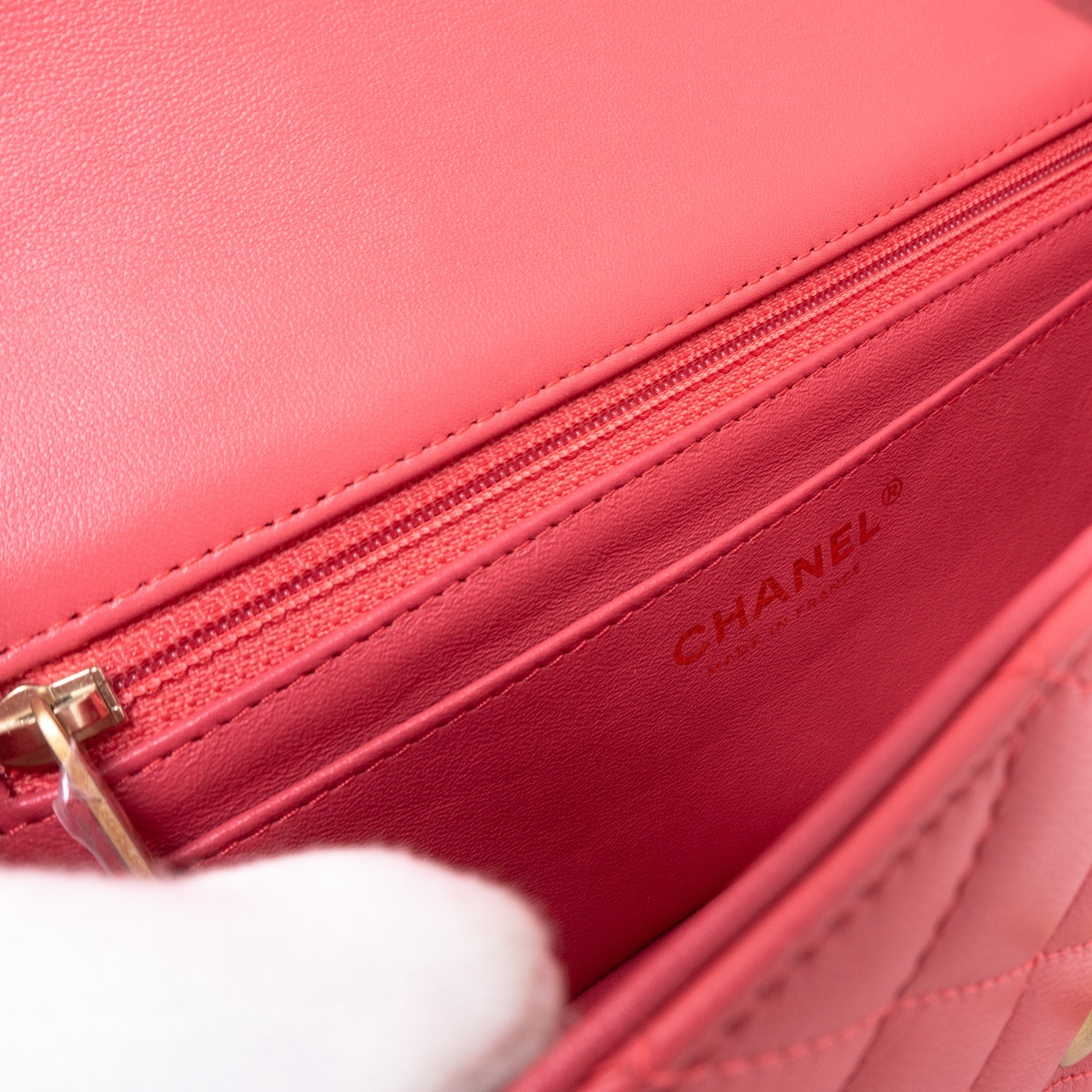 Classic Single Flap Mini Charms Pink Leather