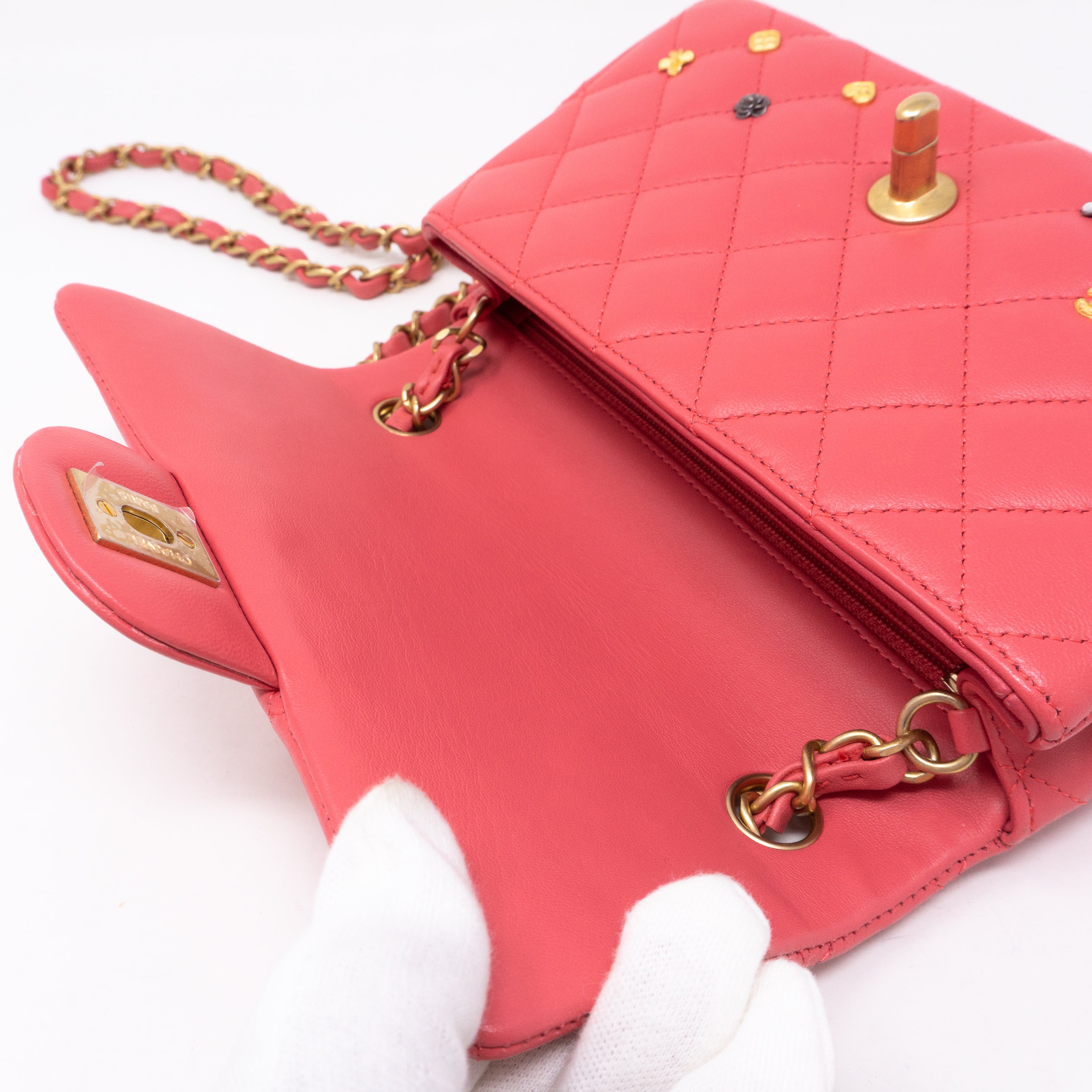 Classic Single Flap Mini Charms Pink Leather