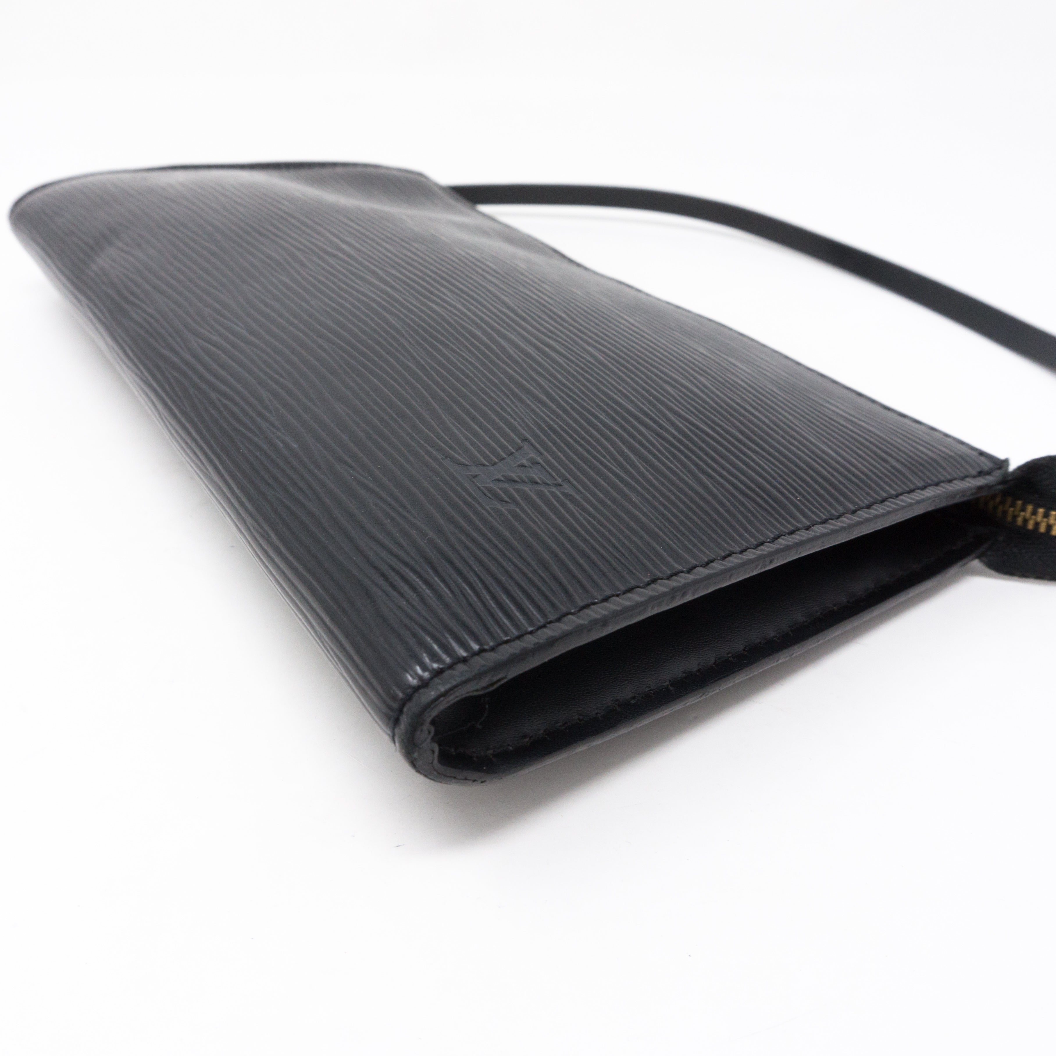 Pochette Accessoires Black Epi Leather