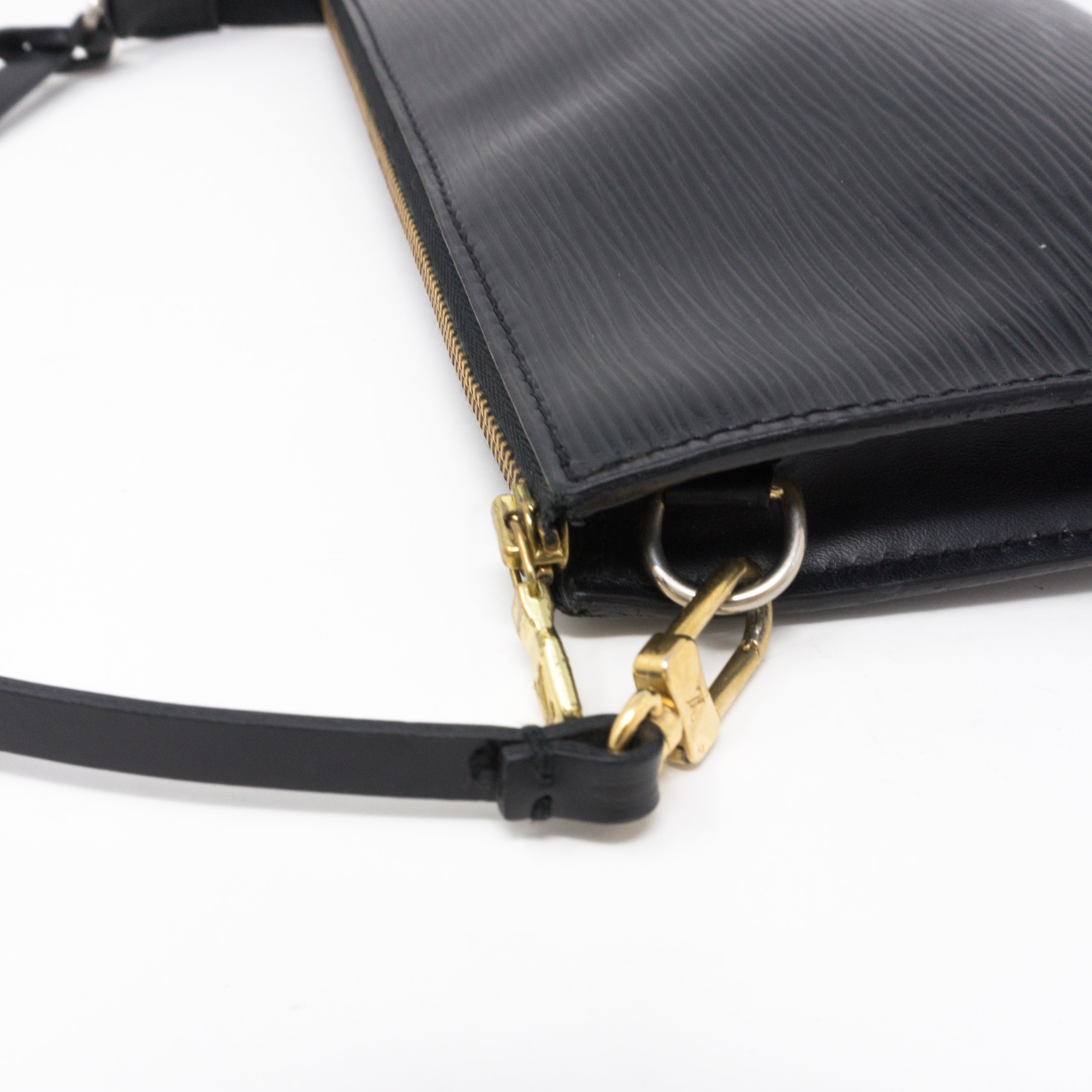 Pochette Accessoires Black Epi Leather