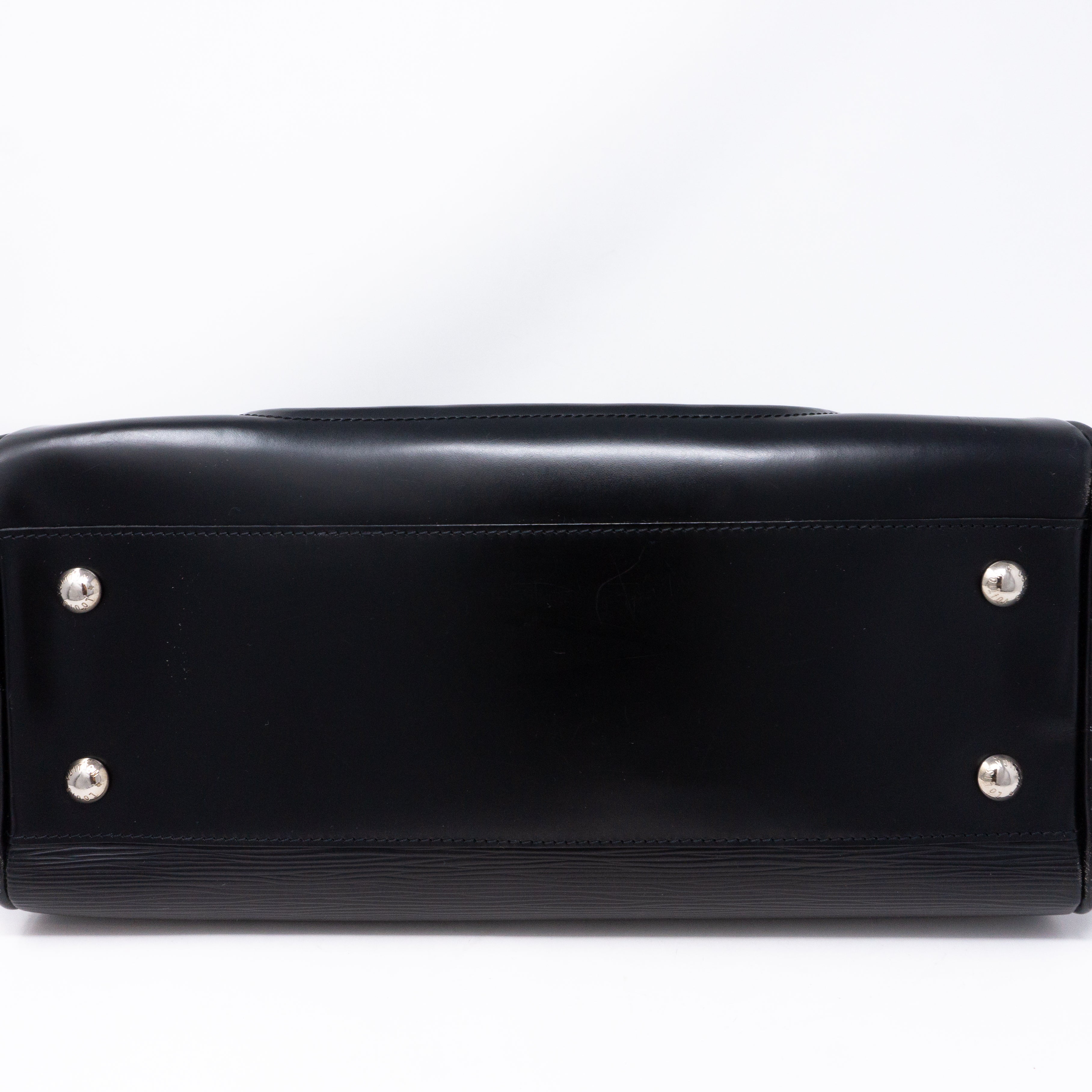 Montaigne Bowling GM Black Epi Leather