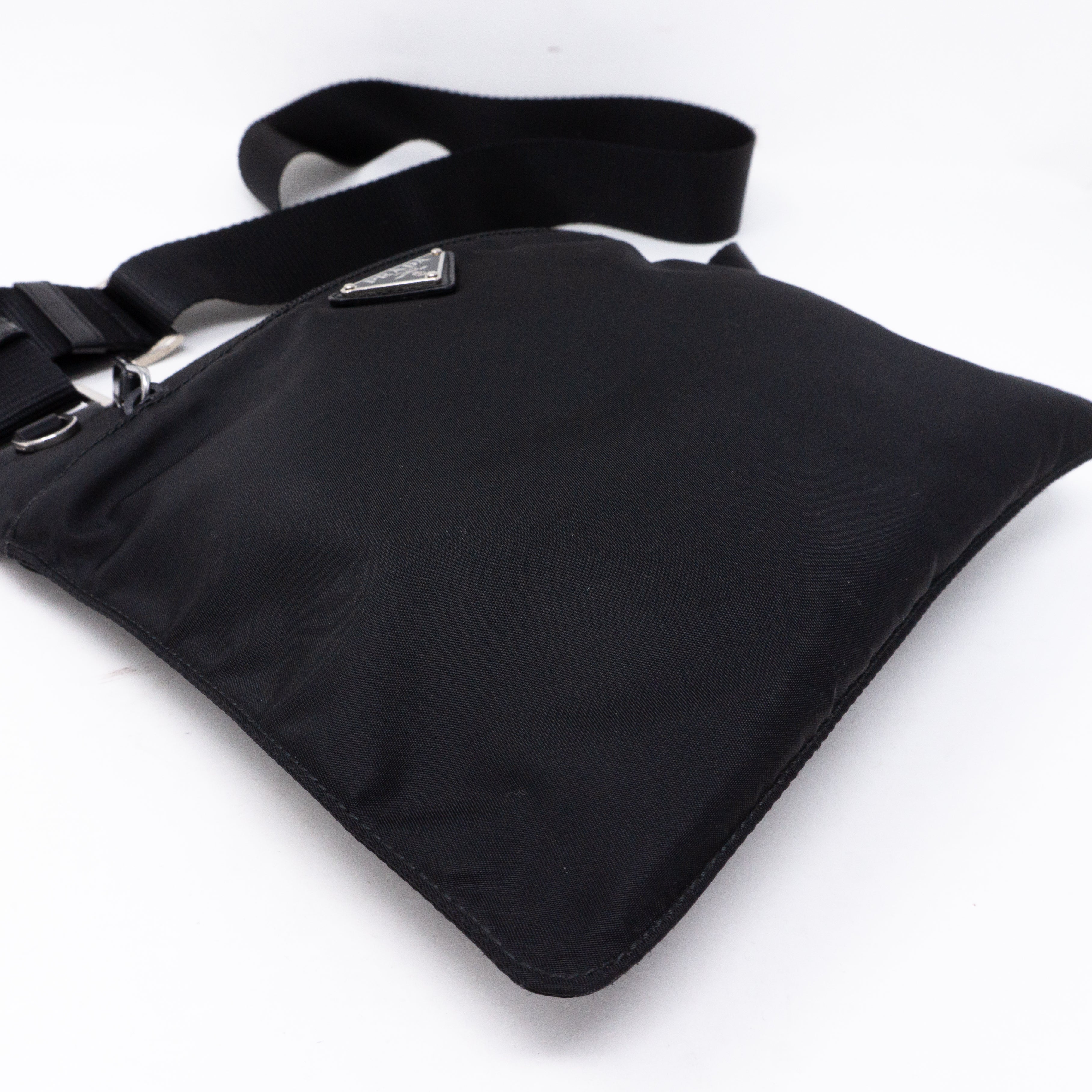 Vela Small Crossbody Black Nylon