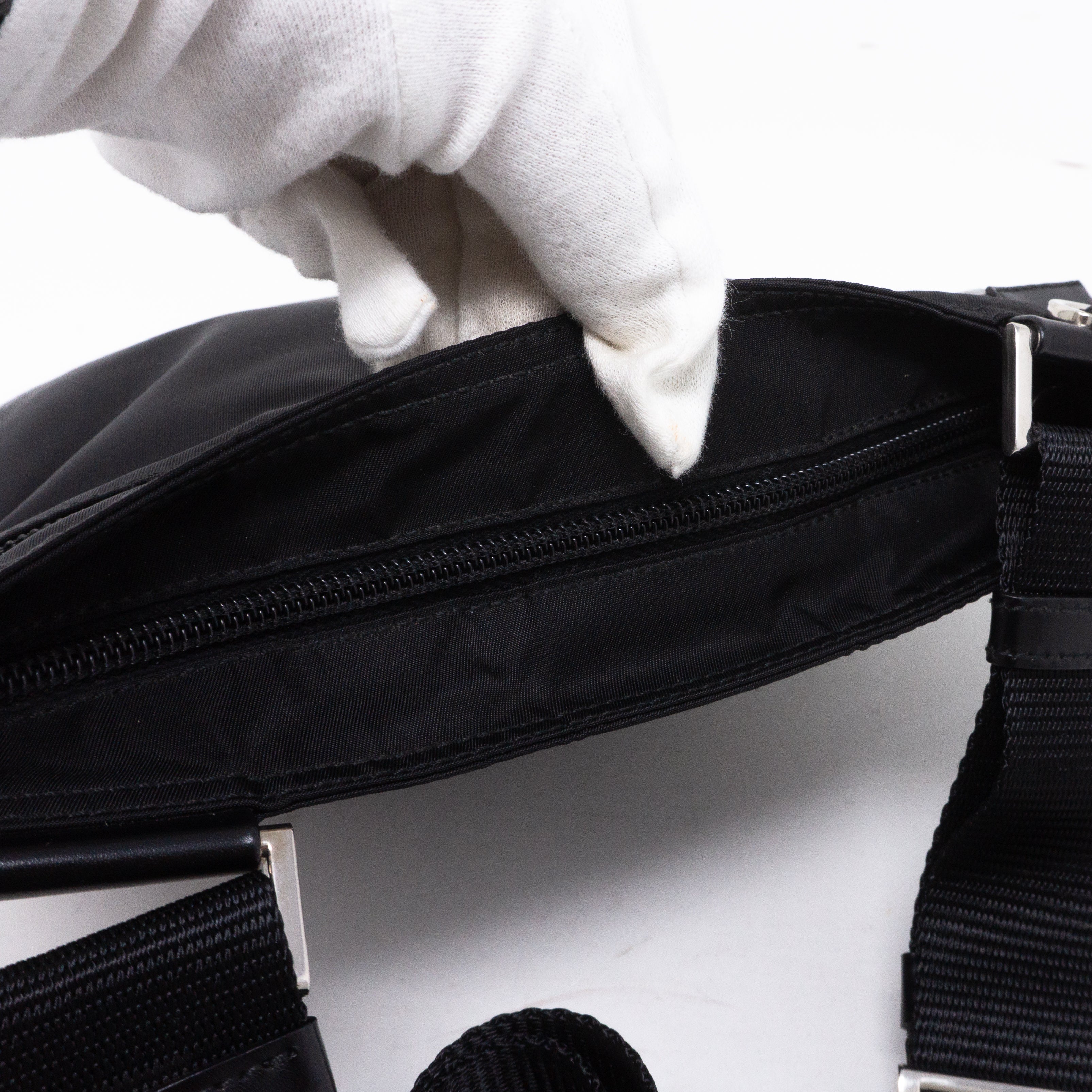 Vela Small Crossbody Black Nylon