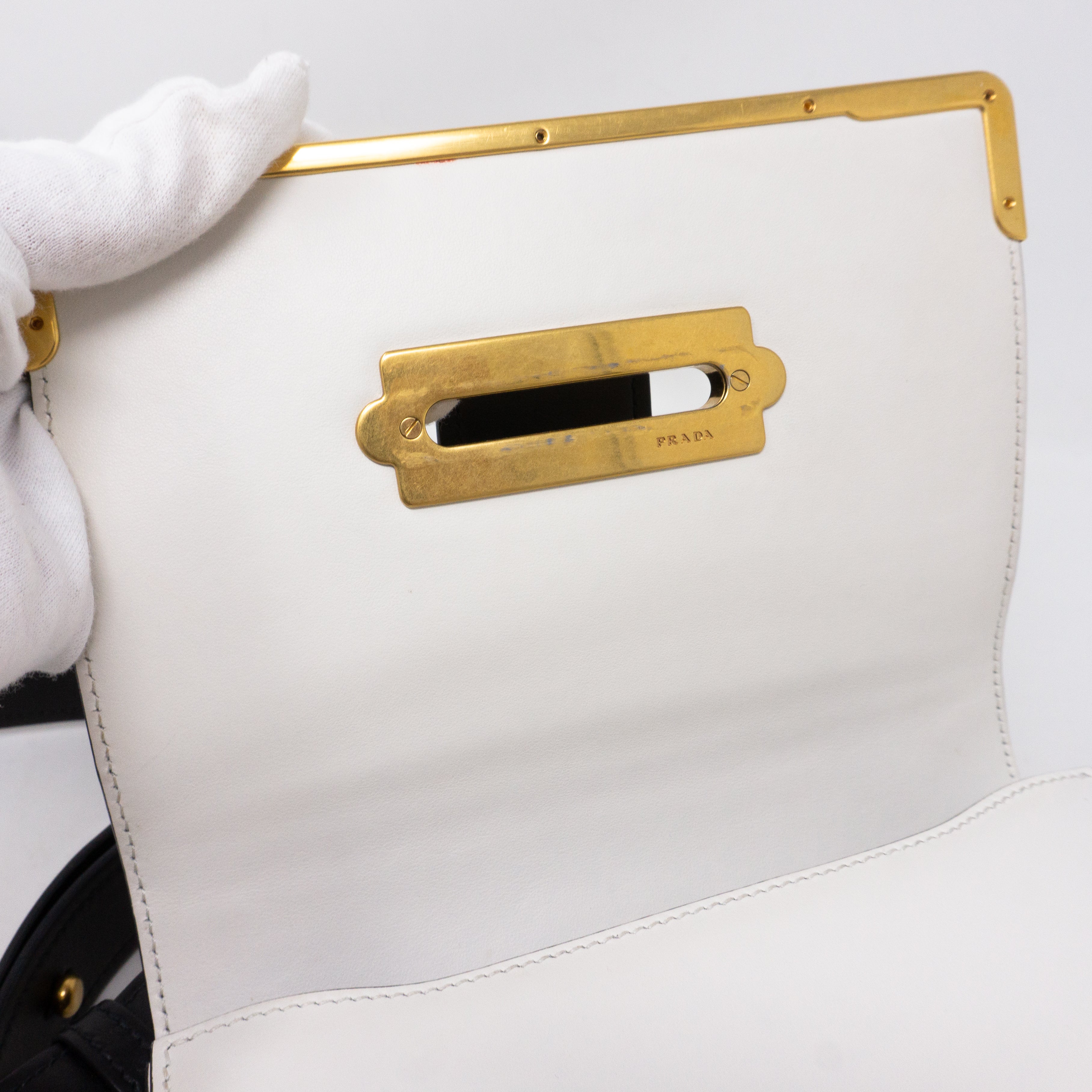 Cahier White Black Leather Bag